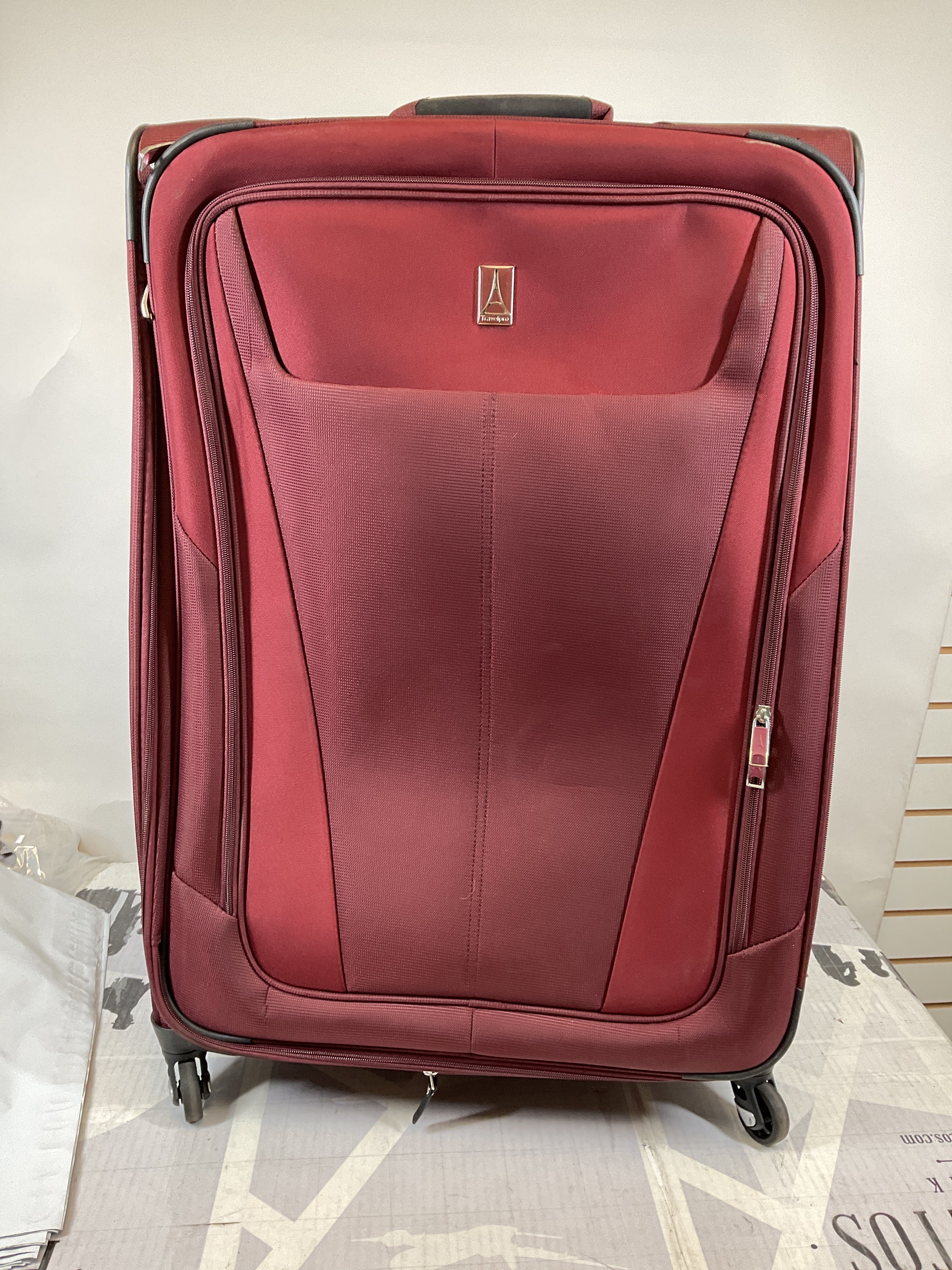 Travelpro Maxlite 5 Softside Expandable Luggage with 4 Spinner Wheels, Lightweight Suitcase, Men and Women ( Burgundy , Checked-Large 29-Inch ) Burgundy Checked Large 29 Inch U39
