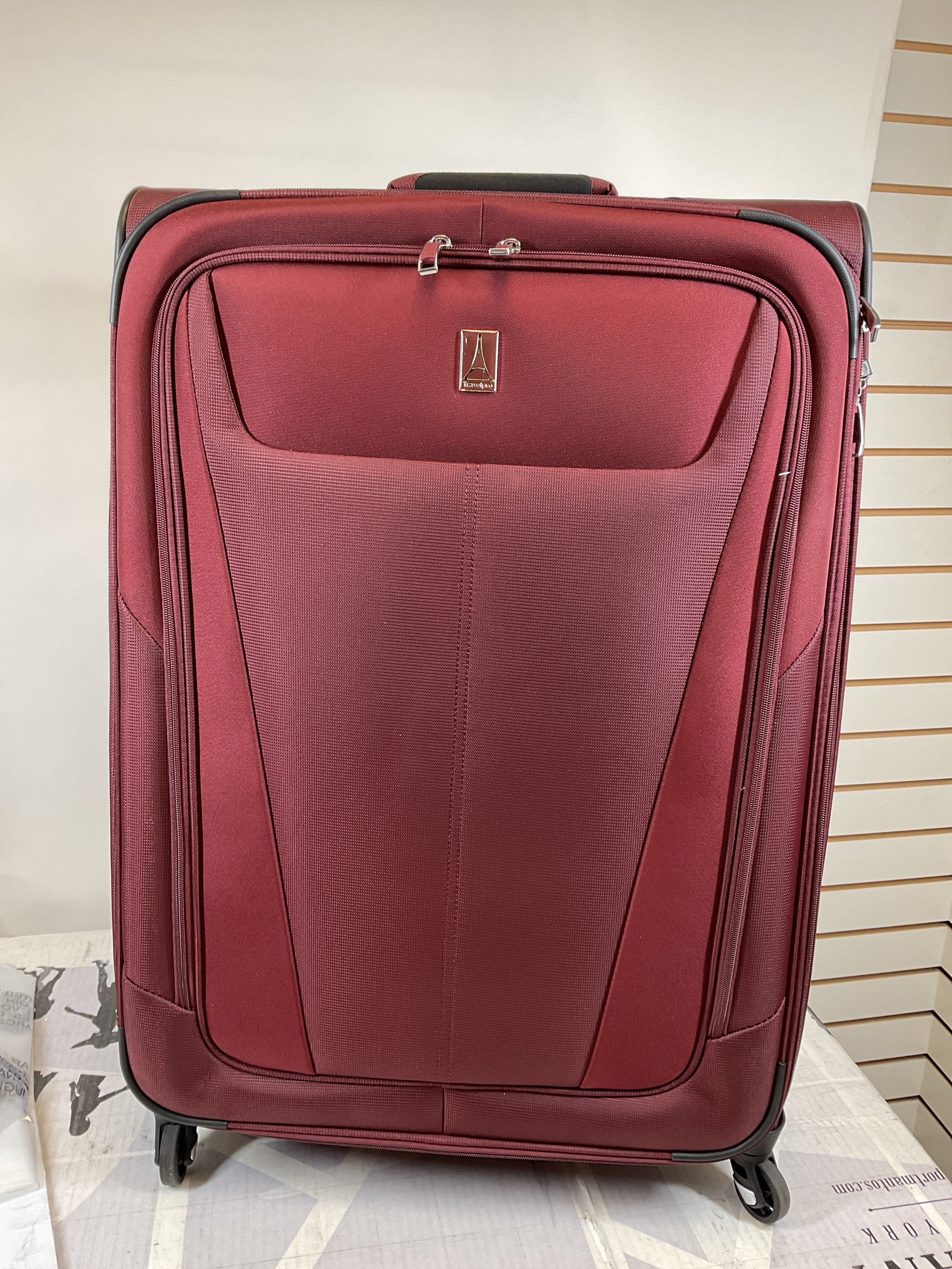 Travelpro Maxlite 5 Softside Expandable Luggage with 4 Spinner Wheels, Lightweight Suitcase, Men and Women ( Burgundy , Checked-Large 29-Inch ) Burgundy Checked Large 29 Inch U41