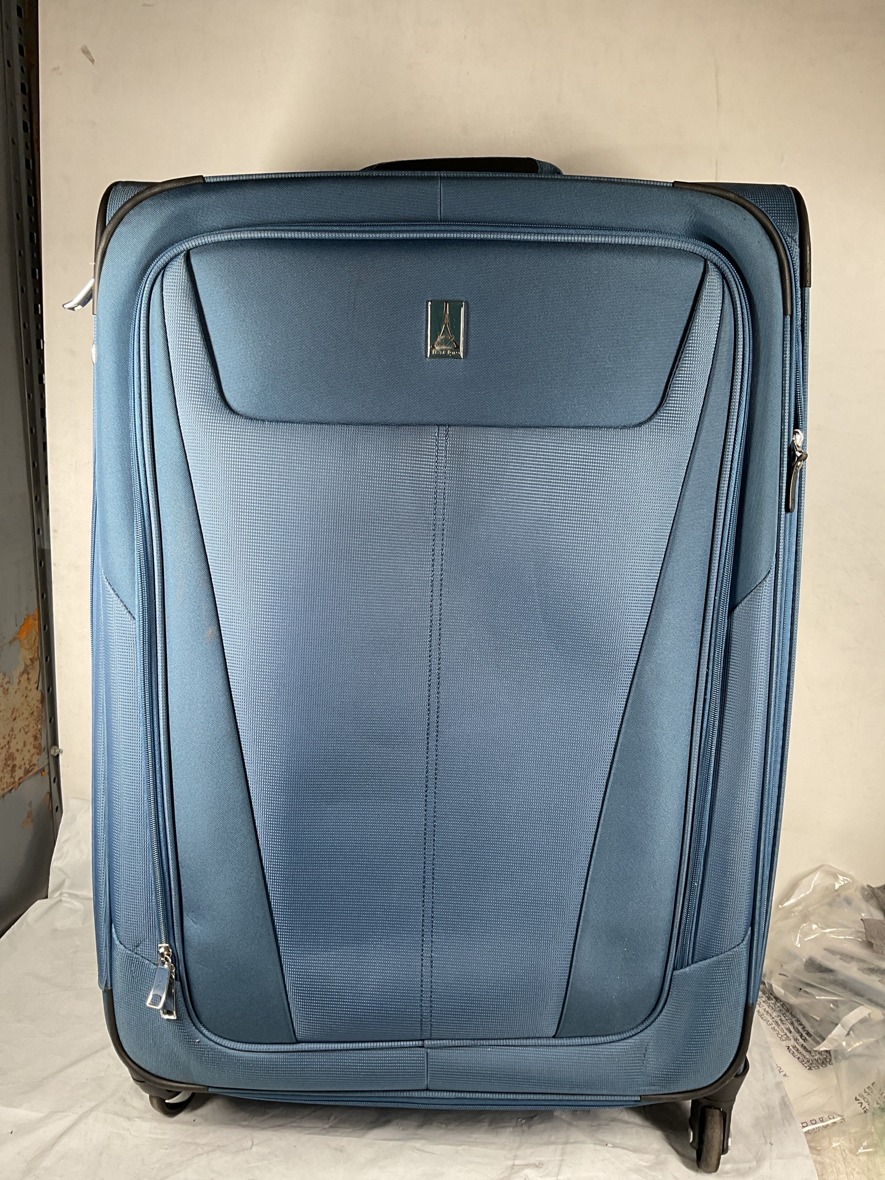 Travelpro Maxlite 5 Softside Expandable Luggage with 4 Spinner Wheels, Lightweight Suitcase, Men and Women ( Ensign Blue , Checked-Large 29-Inch ) Ensign Blue Checked Large 29 Inch U18