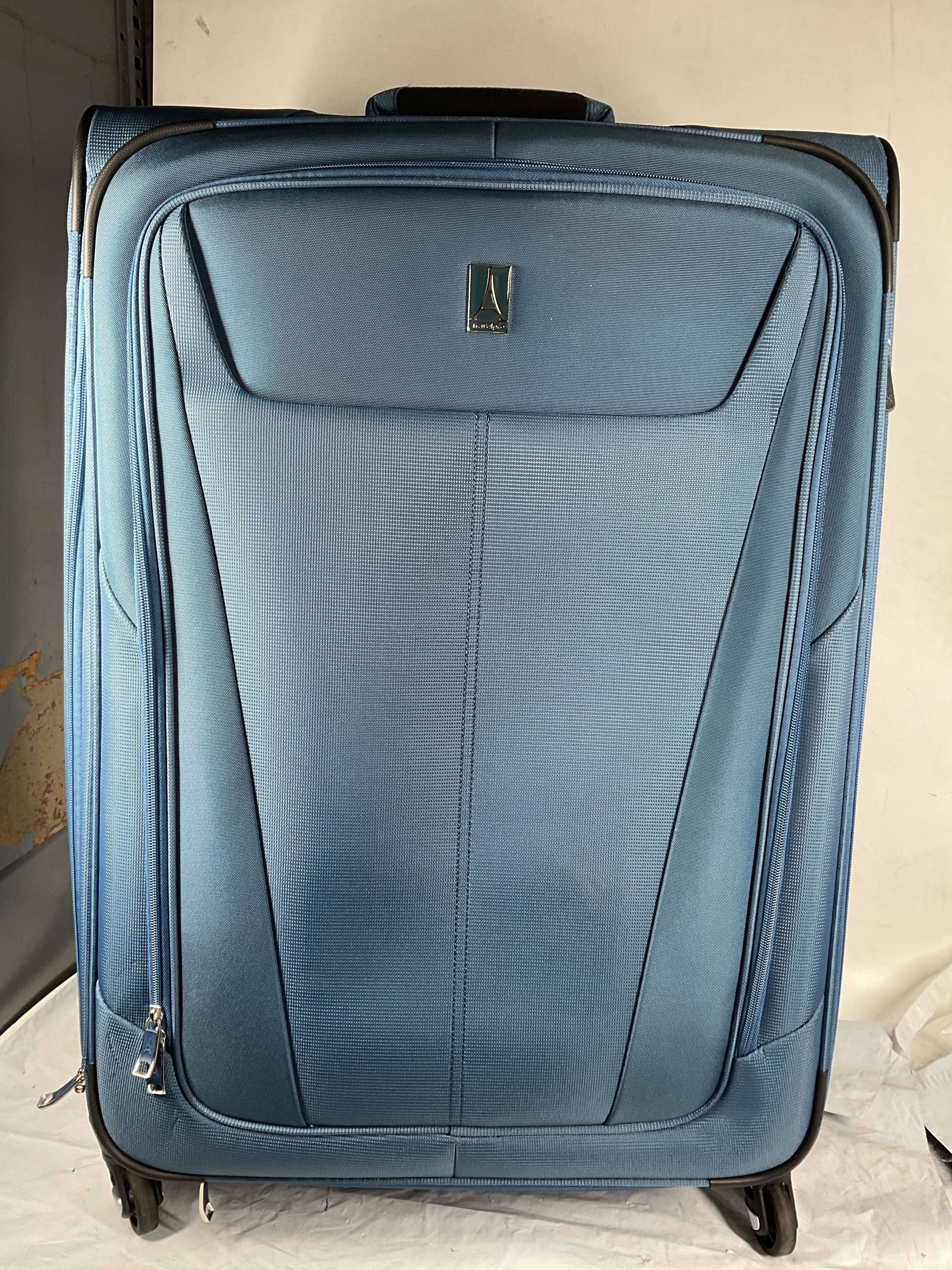 Travelpro Maxlite 5 Softside Expandable Luggage with 4 Spinner Wheels, Lightweight Suitcase, Men and Women ( Ensign Blue , Checked-Large 29-Inch ) Ensign Blue Checked Large 29 Inch U19