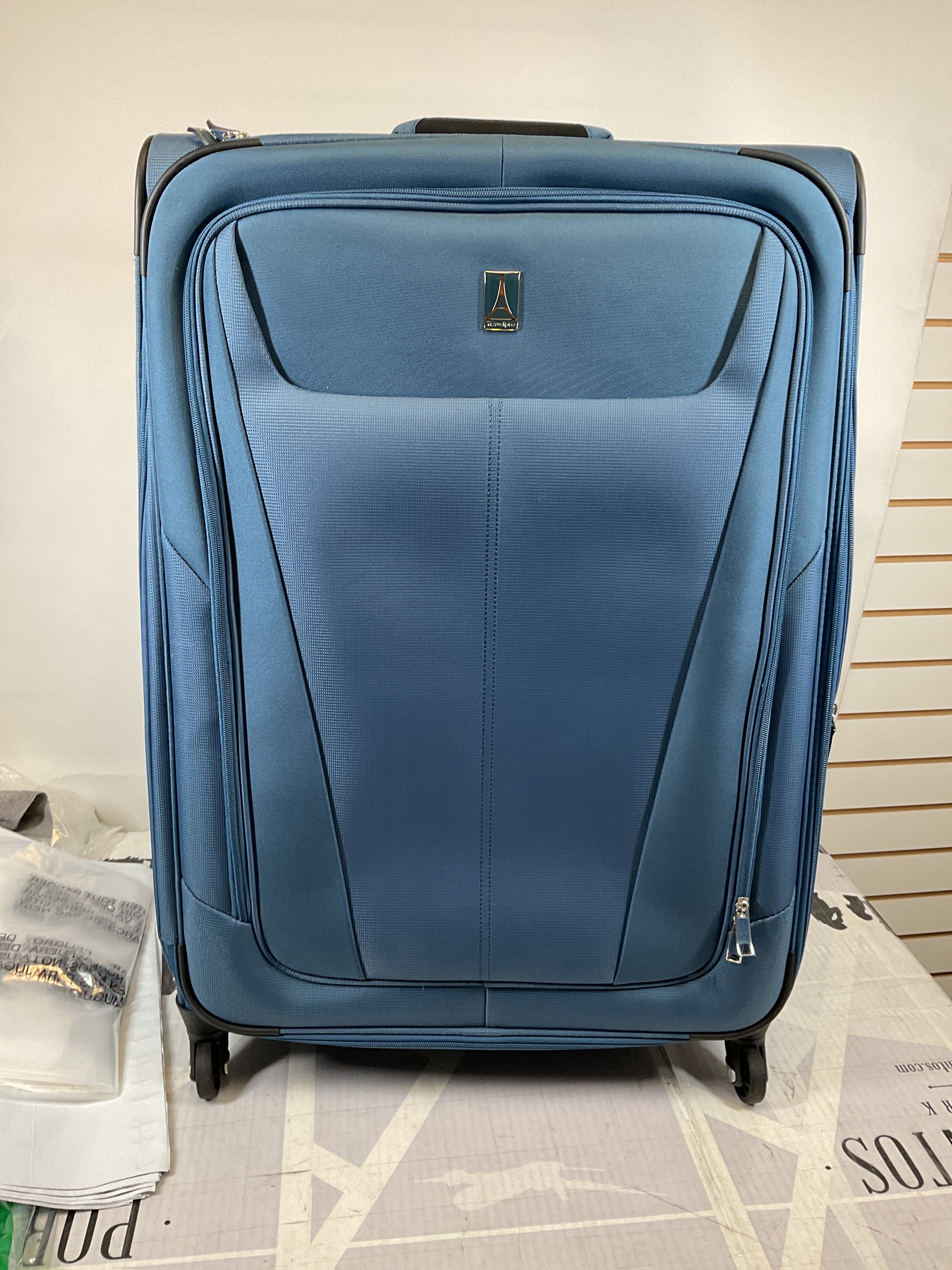 Travelpro Maxlite 5 Softside Expandable Luggage with 4 Spinner Wheels, Lightweight Suitcase, Men and Women ( Ensign Blue , Checked-Large 29-Inch ) Ensign Blue Checked Large 29 Inch U22