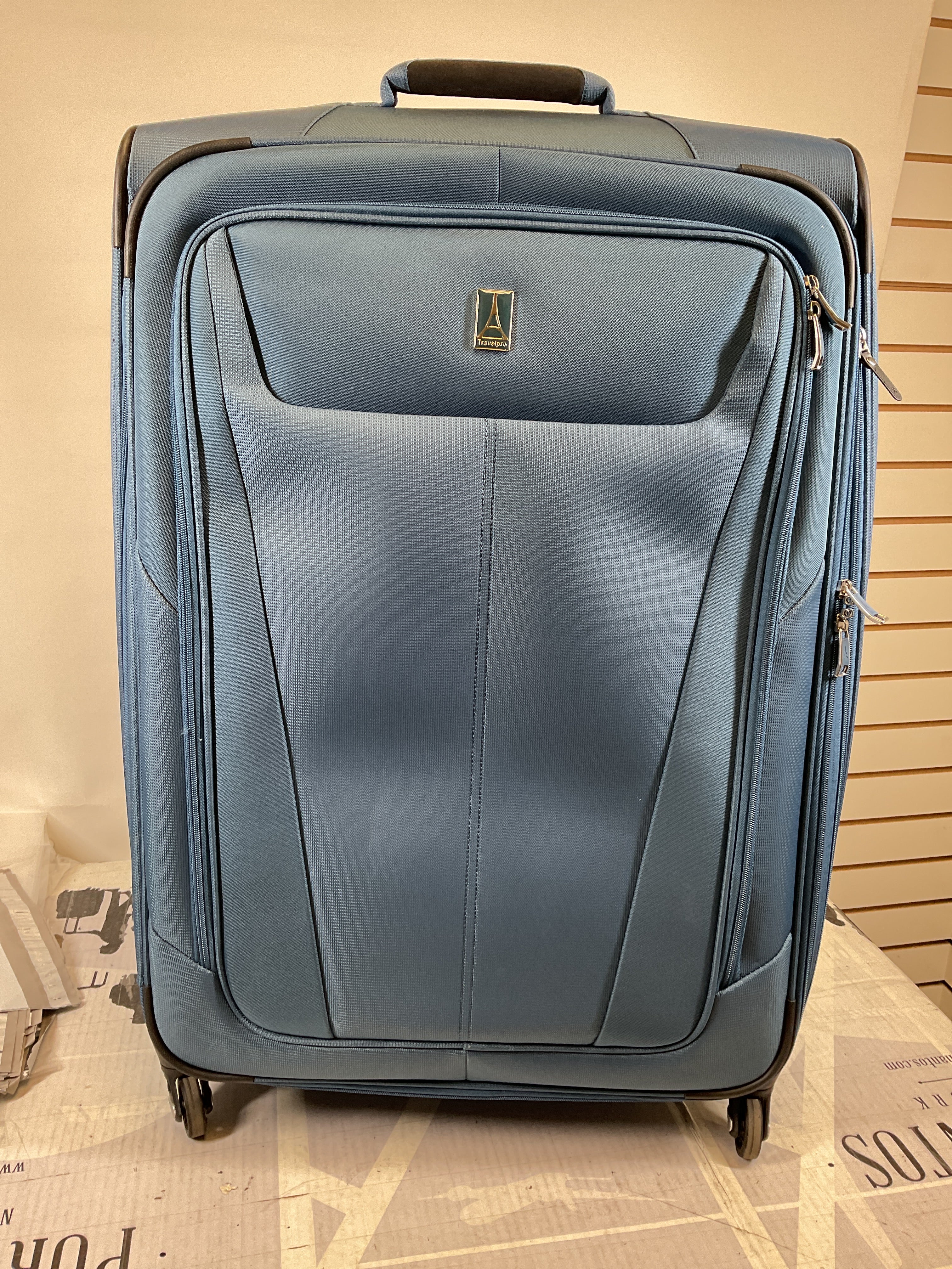 Travelpro Maxlite 5 Softside Expandable Luggage with 4 Spinner Wheels, Lightweight Suitcase, Men and Women ( Ensign Blue , Checked-Large 29-Inch ) Ensign Blue Checked Large 29 Inch U26