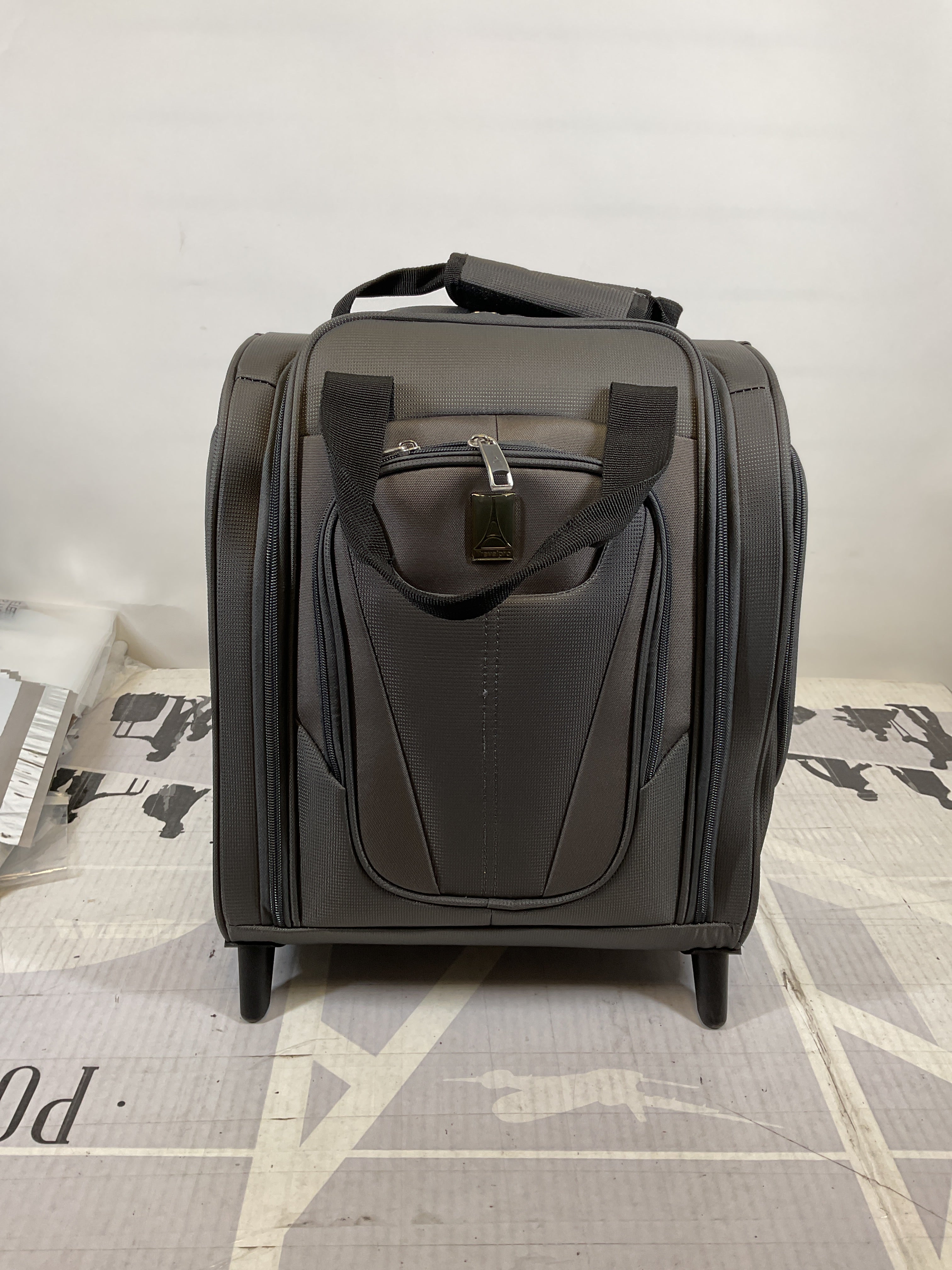 Travelpro Luggage Maxlite 5 Softside Lightweight Rolling Underseat Compact Carry on Upright 2 Wheel Bag, Men and Women ( Shadow Grey , 15-Inch ) Shadow Grey 15 Inch U15