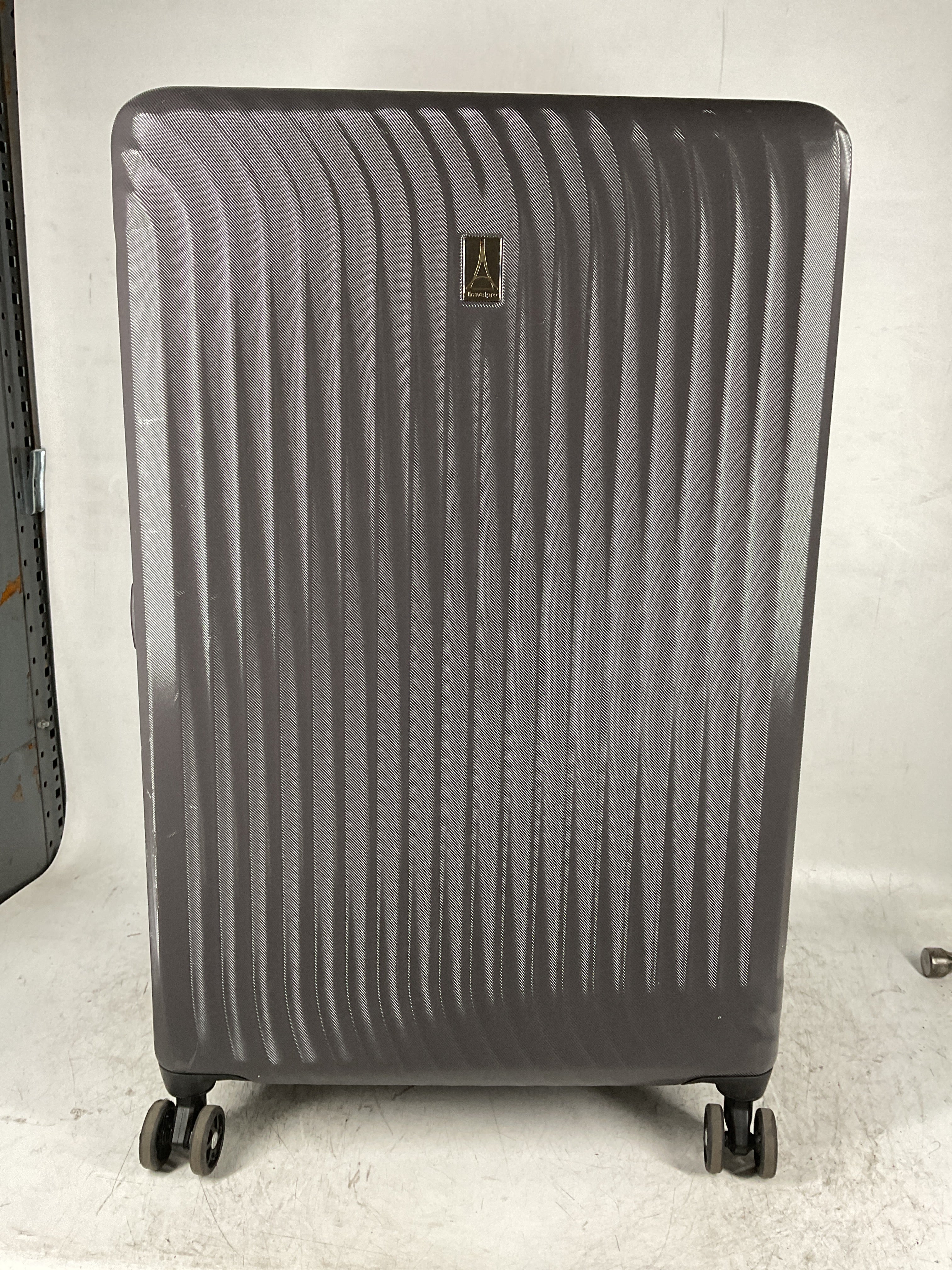 Travelpro Maxlite Air Hardside Expandable Luggage, 8 Spinner Wheels, Lightweight Hard Shell Polycarbonate ( Shadow Grey , 3-Piece Set (21/25/28) ) Shadow Grey 3 Piece Set 21 25 28 U2