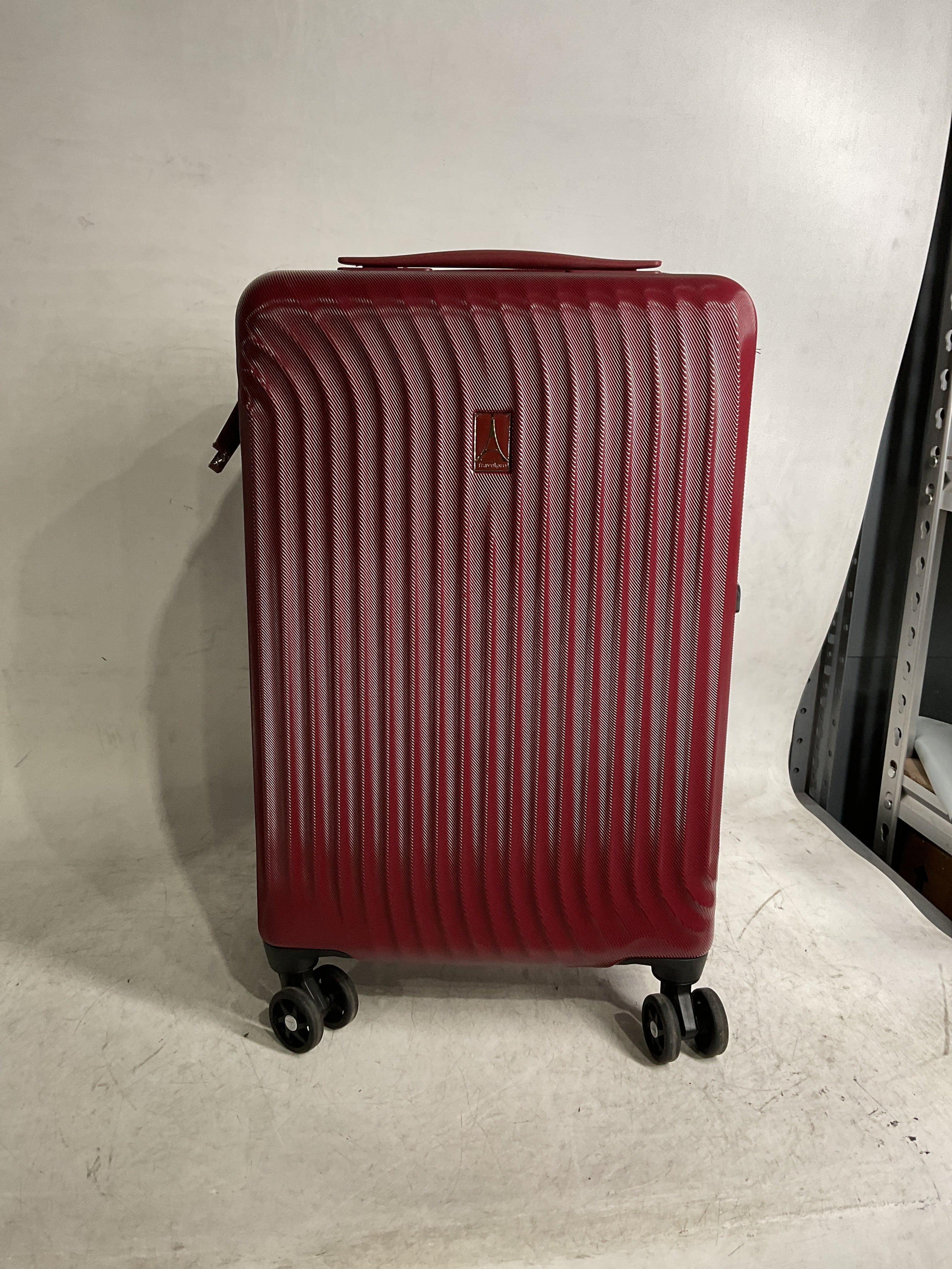 Travelpro Maxlite Air Hardside Expandable Luggage, 8 Spinner Wheels, Lightweight Hard Shell Polycarbonate ( Cabernet , Carry-On 21-Inch ) Cabernet Carry On 21 Inch U12