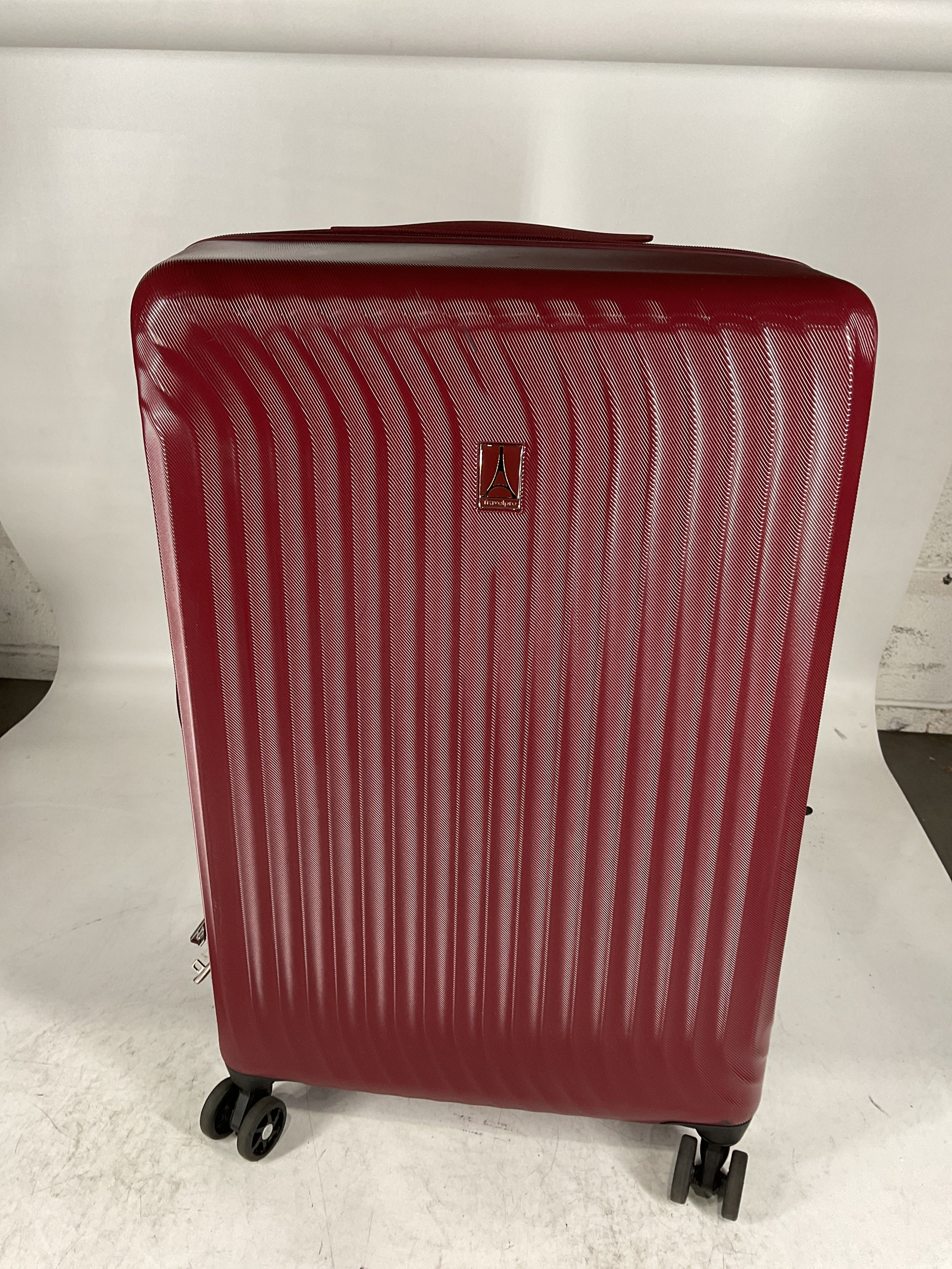 Travelpro Maxlite Air Hardside Expandable Luggage, 8 Spinner Wheels, Lightweight Hard Shell Polycarbonate U7
