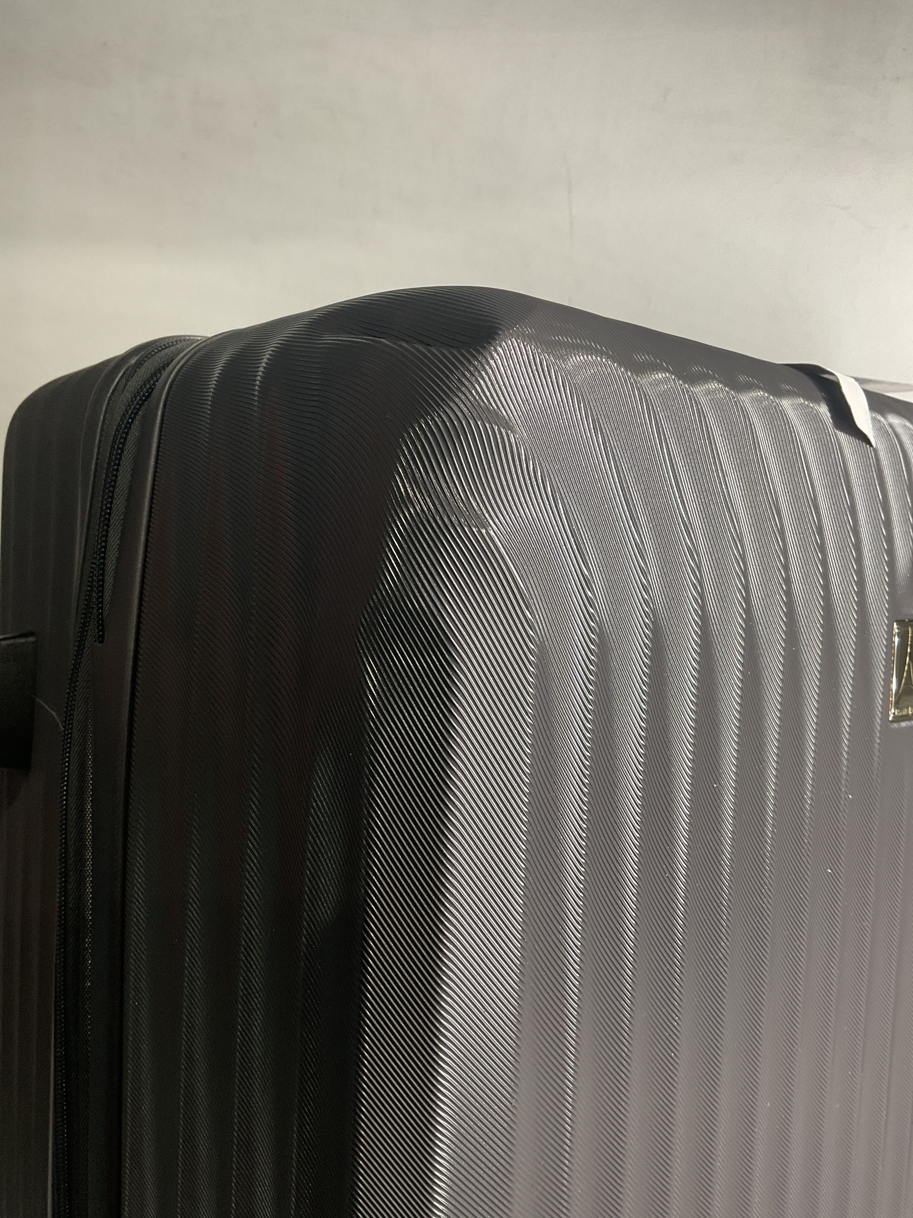 Travelpro Maxlite Air Hardside Expandable Luggage, 8 Spinner Wheels, Lightweight Hard Shell Polycarbonate ( Shadow Grey , Checked-Large 28-Inch ) Shadow Grey Checked Large 28 Inch U11