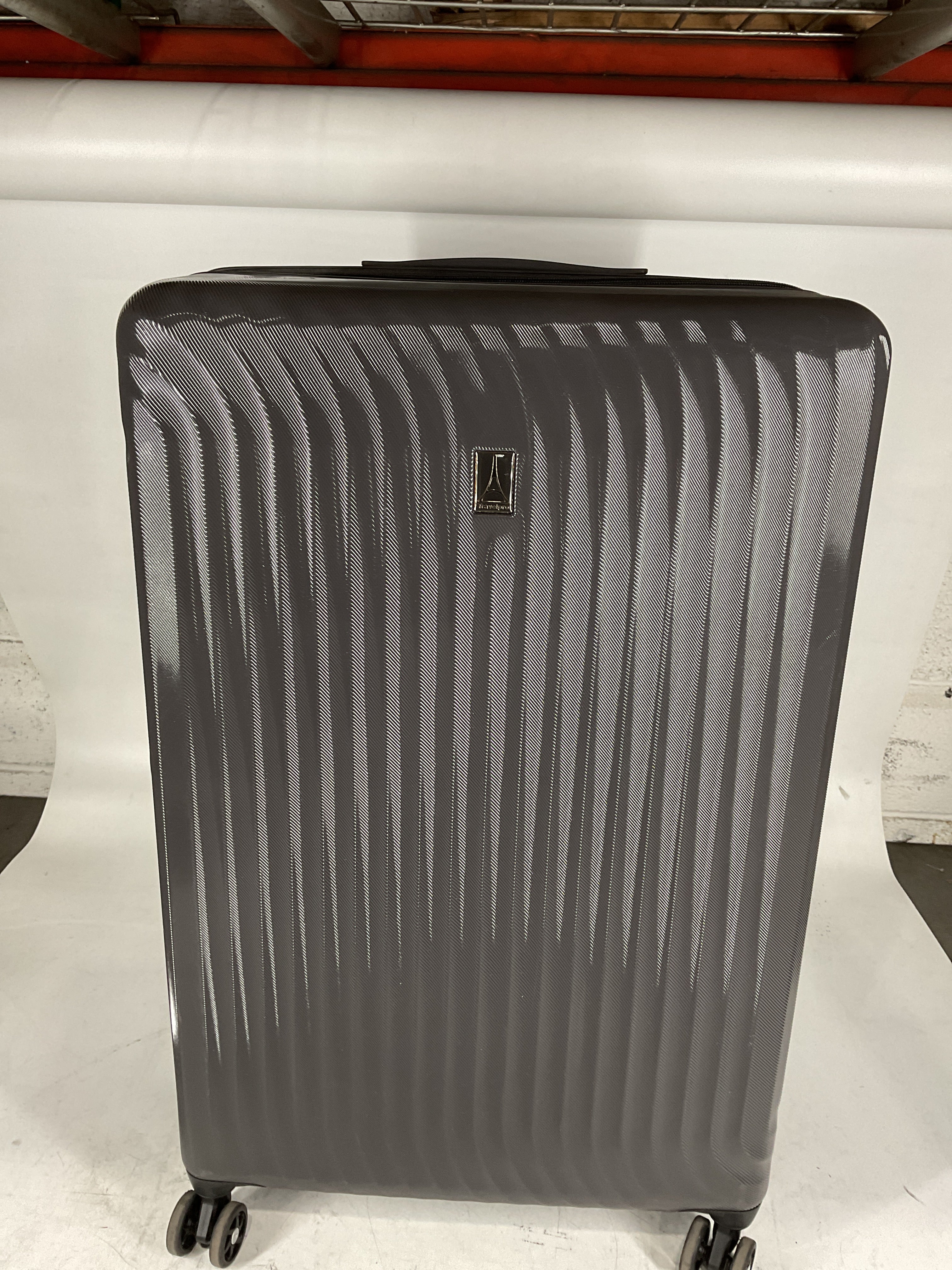 Travelpro Maxlite Air Hardside Expandable Luggage, 8 Spinner Wheels, Lightweight Hard Shell Polycarbonate U3