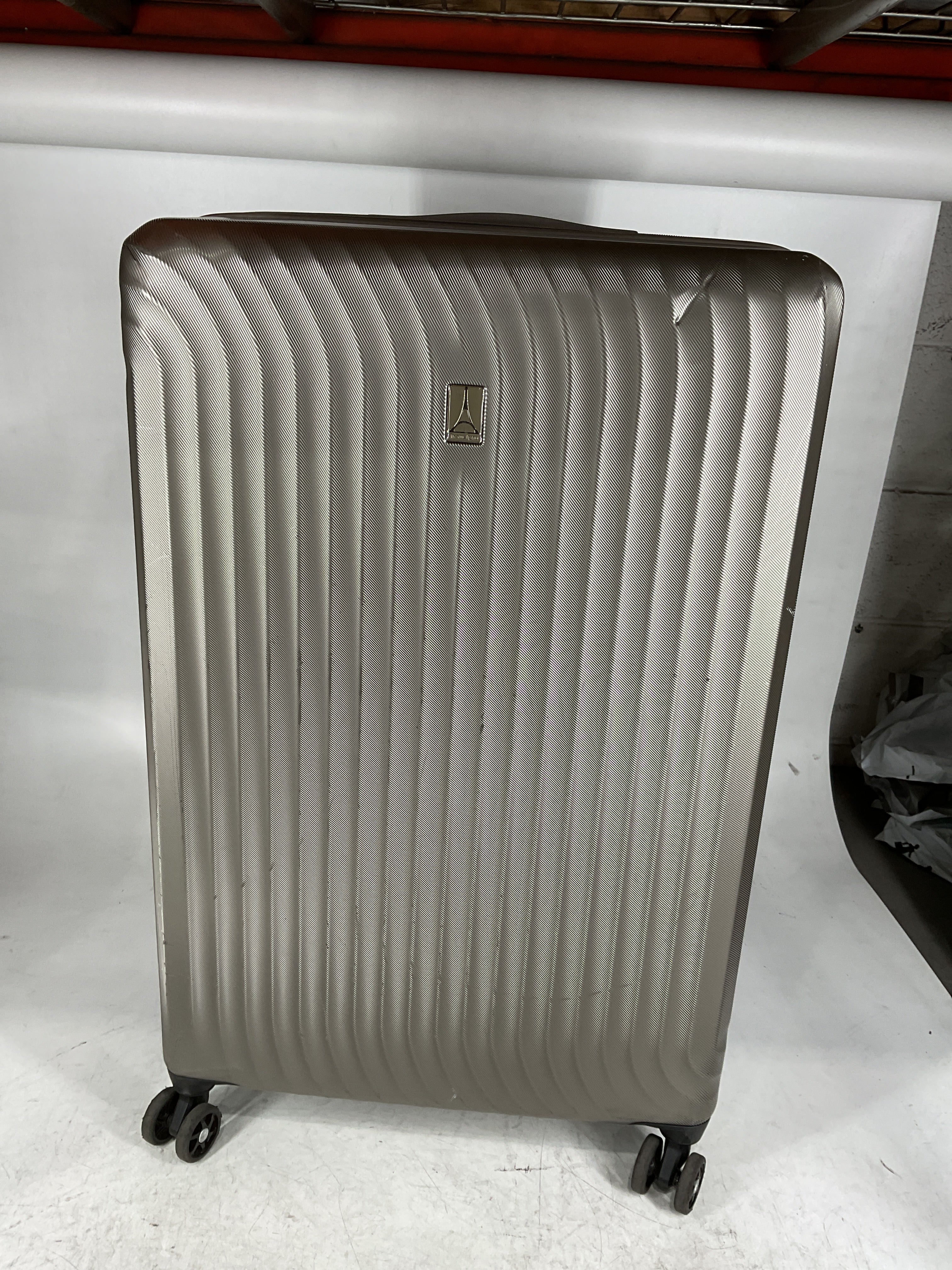 Travelpro Maxlite Air Hardside Expandable Luggage, 8 Spinner Wheels, Lightweight Hard Shell Polycarbonate U9
