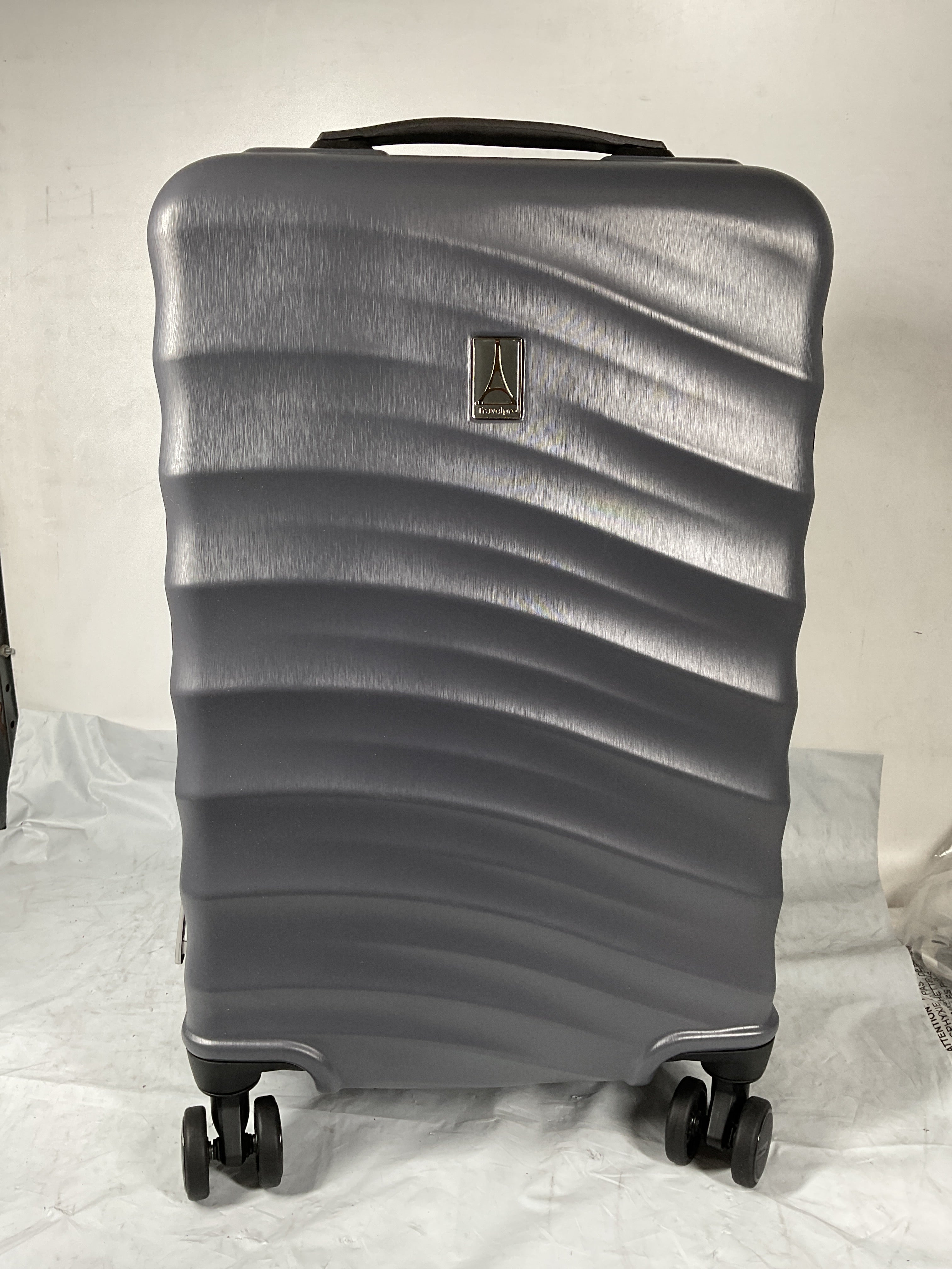 Travelpro Maxlite Air V2 Hardside Expandable Luggage, 8 Spinner Wheels, Lightweight Hard Shell Suitcase, TSA lock ( Shadow Grey , Carry On 21-Inch ) Shadow Grey Carry On 21 Inch U6