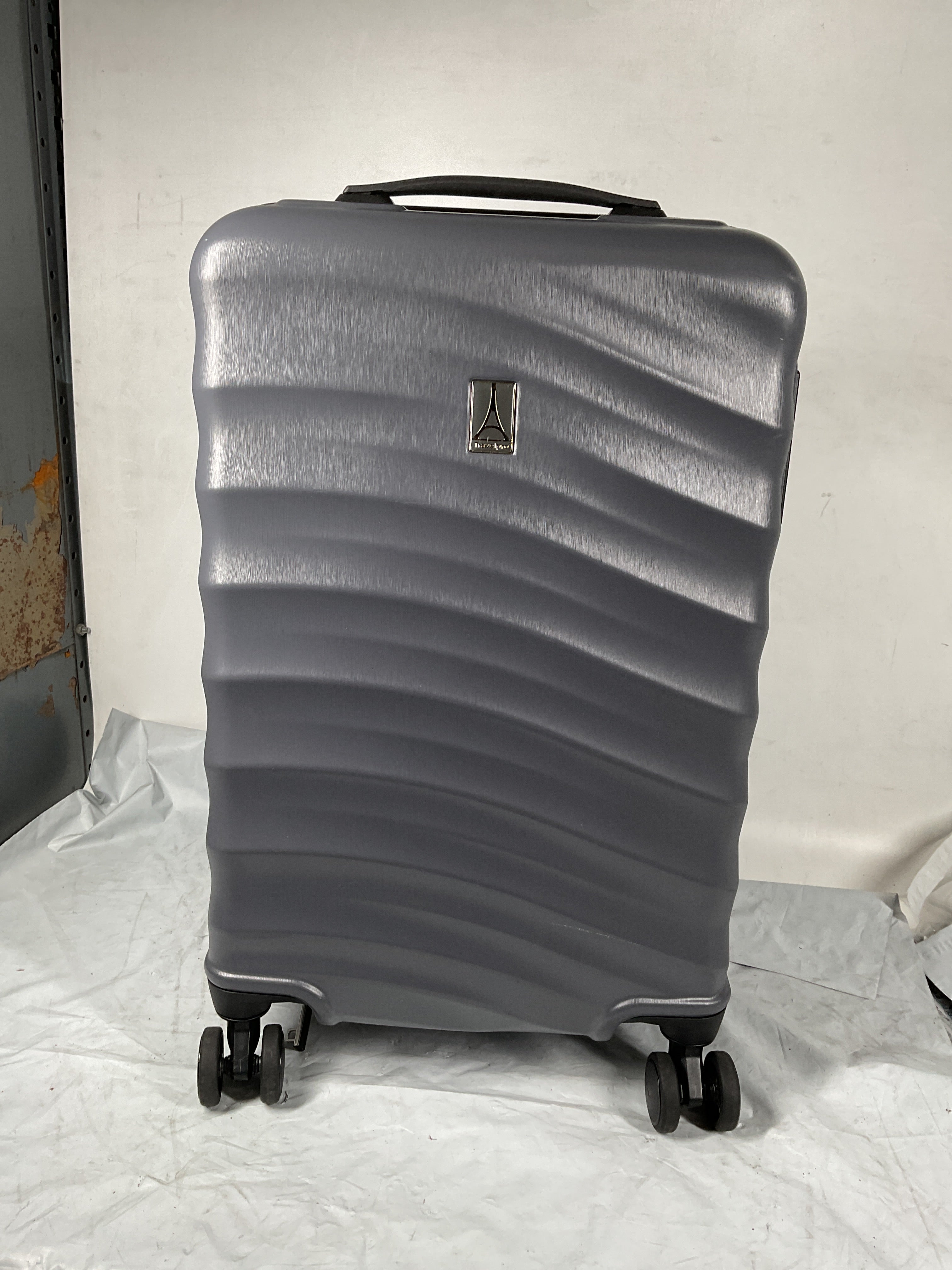 Travelpro Maxlite Air V2 Hardside Expandable Luggage, 8 Spinner Wheels, Lightweight Hard Shell Suitcase, TSA lock ( Shadow Grey , Carry On 21-Inch ) Shadow Grey Carry On 21 Inch U7