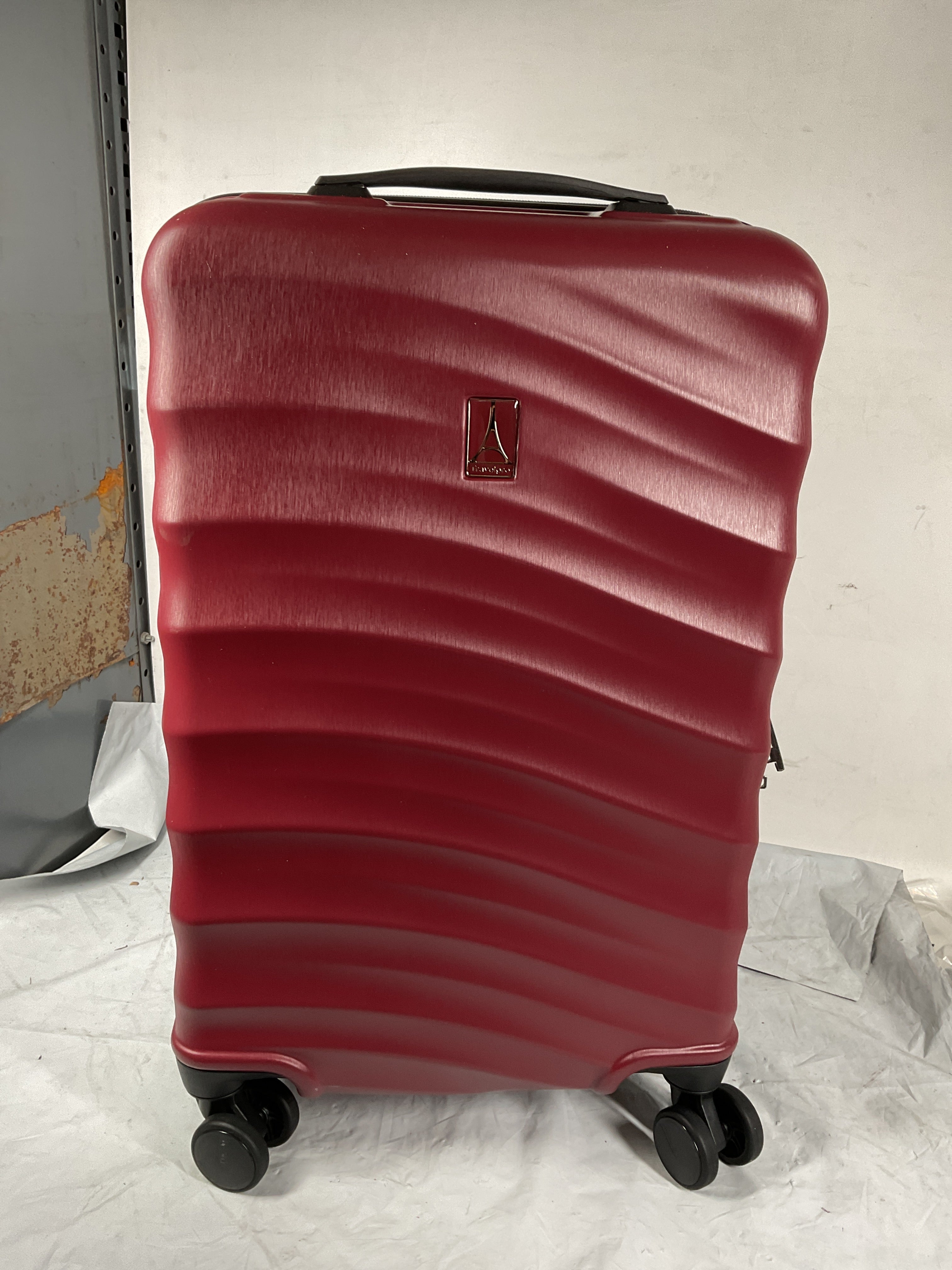 Travelpro Maxlite Air V2 Hardside Expandable Luggage, 8 Spinner Wheels, Lightweight Hard Shell Suitcase, TSA lock ( Cabernet , Carry On 21-Inch ) Cabernet Carry On 21 Inch U3