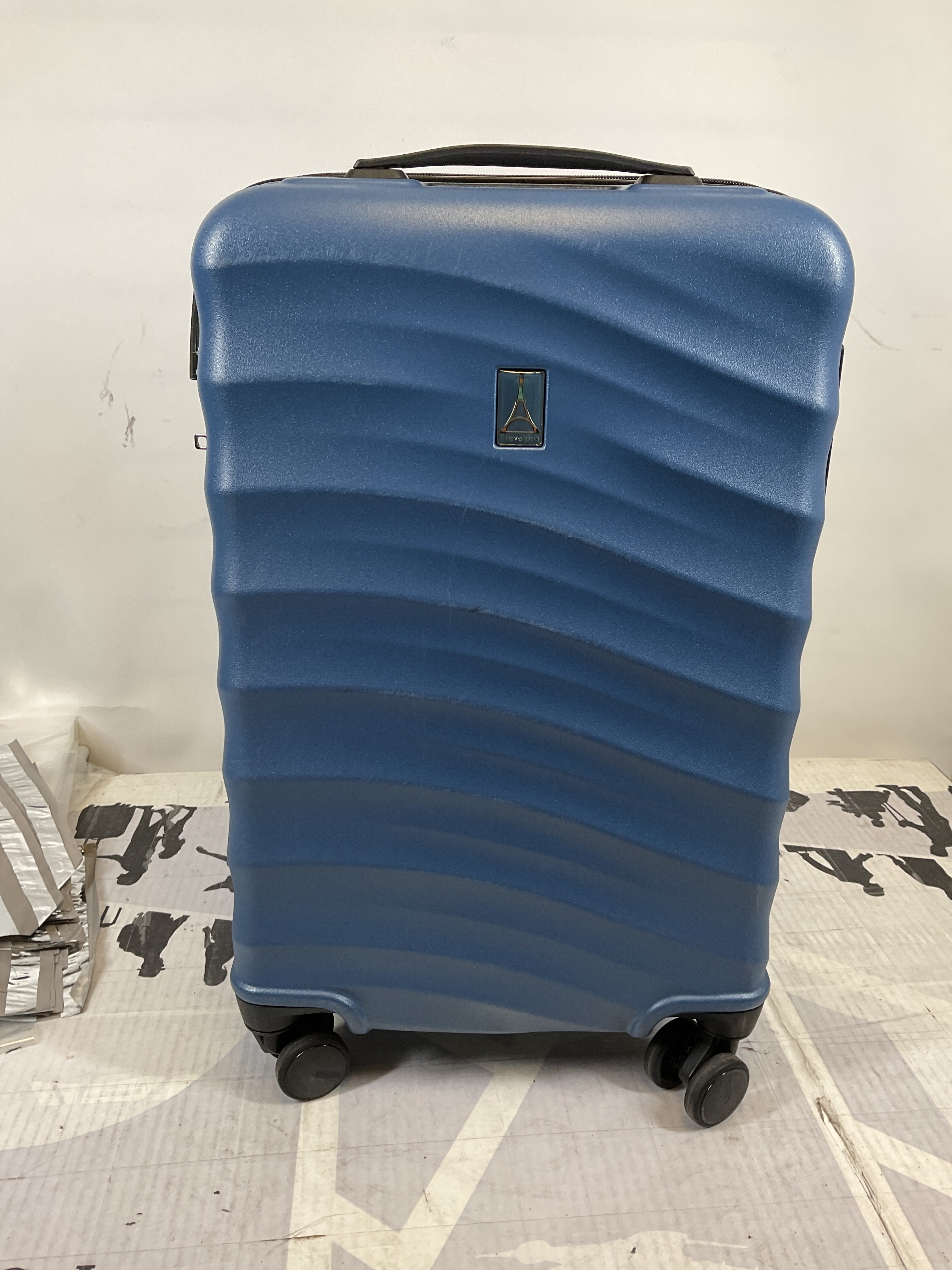 Travelpro Maxlite Air V2 Hardside Expandable Luggage, 8 Spinner Wheels, Lightweight Hard Shell Suitcase, TSA lock ( Ensign Blue , Carry On 21-Inch ) Ensign Blue Carry On 21 Inch U7