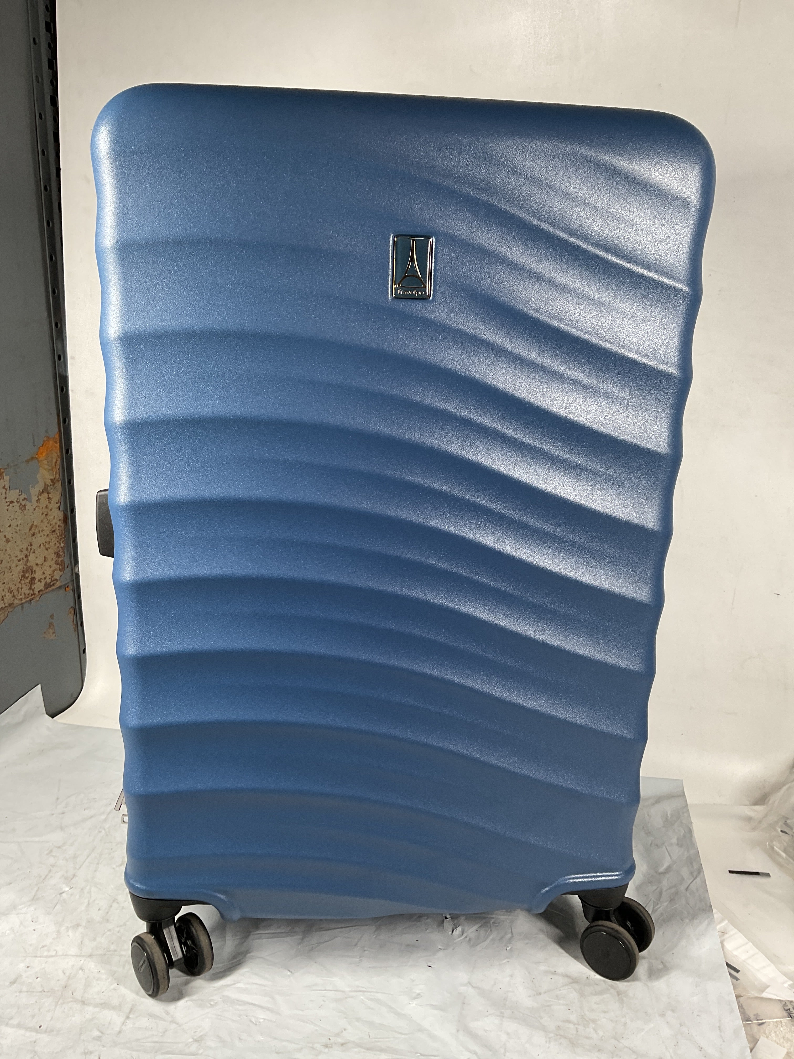 Travelpro Maxlite Air V2 Hardside Expandable Luggage, 8 Spinner Wheels, Lightweight Hard Shell Suitcase, TSA lock ( Ensign Blue , Checked Medium 25-Inch ) Ensign Blue Checked Medium 25 Inch U3