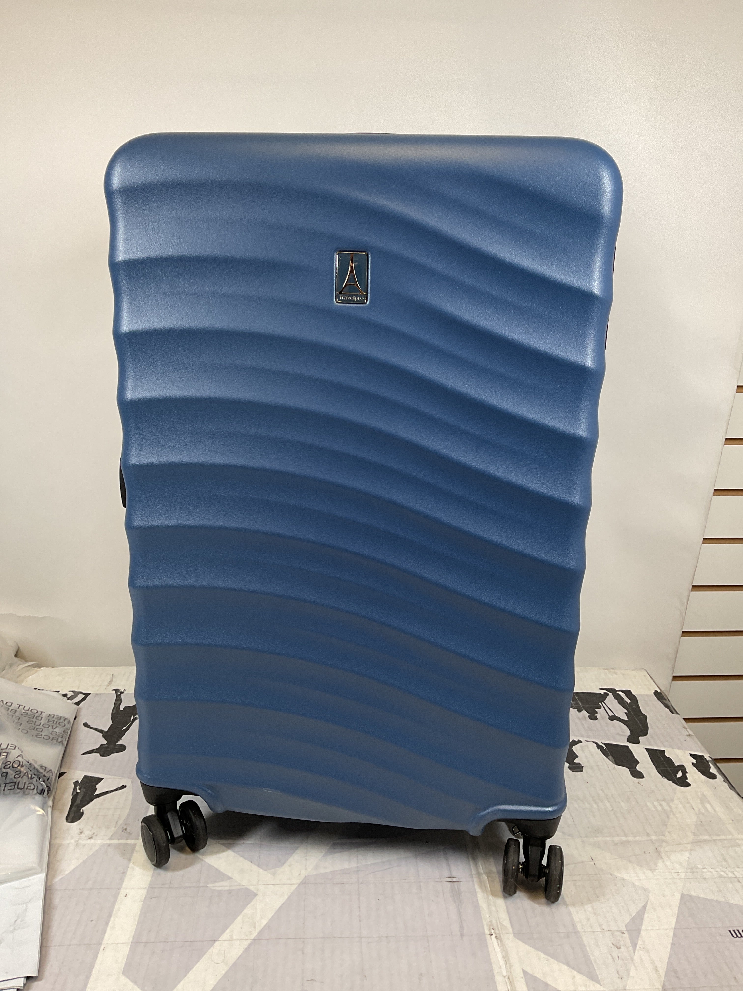 Travelpro Maxlite Air V2 Hardside Expandable Luggage, 8 Spinner Wheels, Lightweight Hard Shell Suitcase, TSA lock ( Ensign Blue , Checked Medium 25-Inch ) Ensign Blue Checked Medium 25 Inch U5