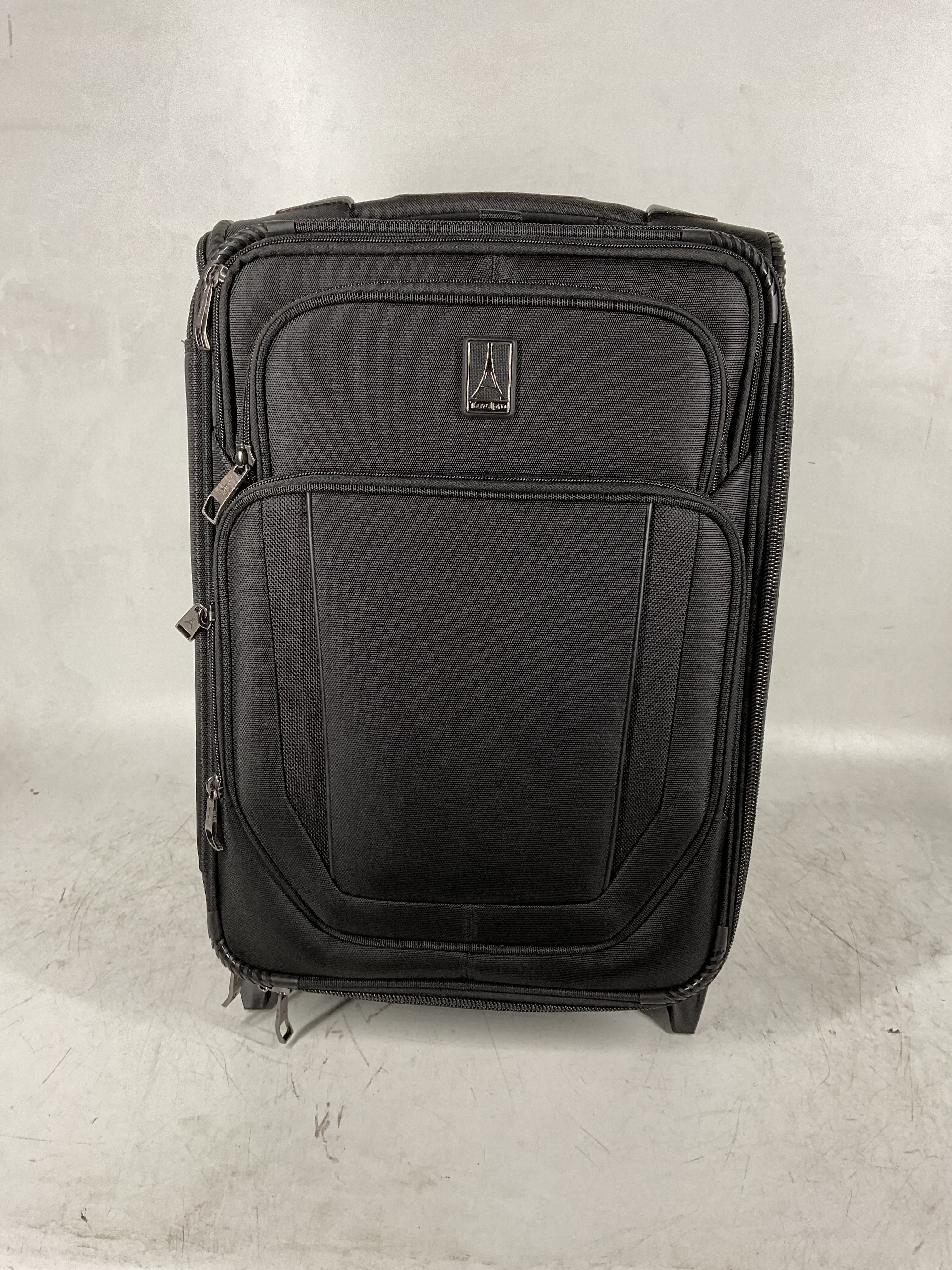 Travelpro Crew Versapack Max Carry-On Exp Rollaboard ( Jet Black , Carry-On 19-Inch ) Jet Black Carry On 19 Inch U1