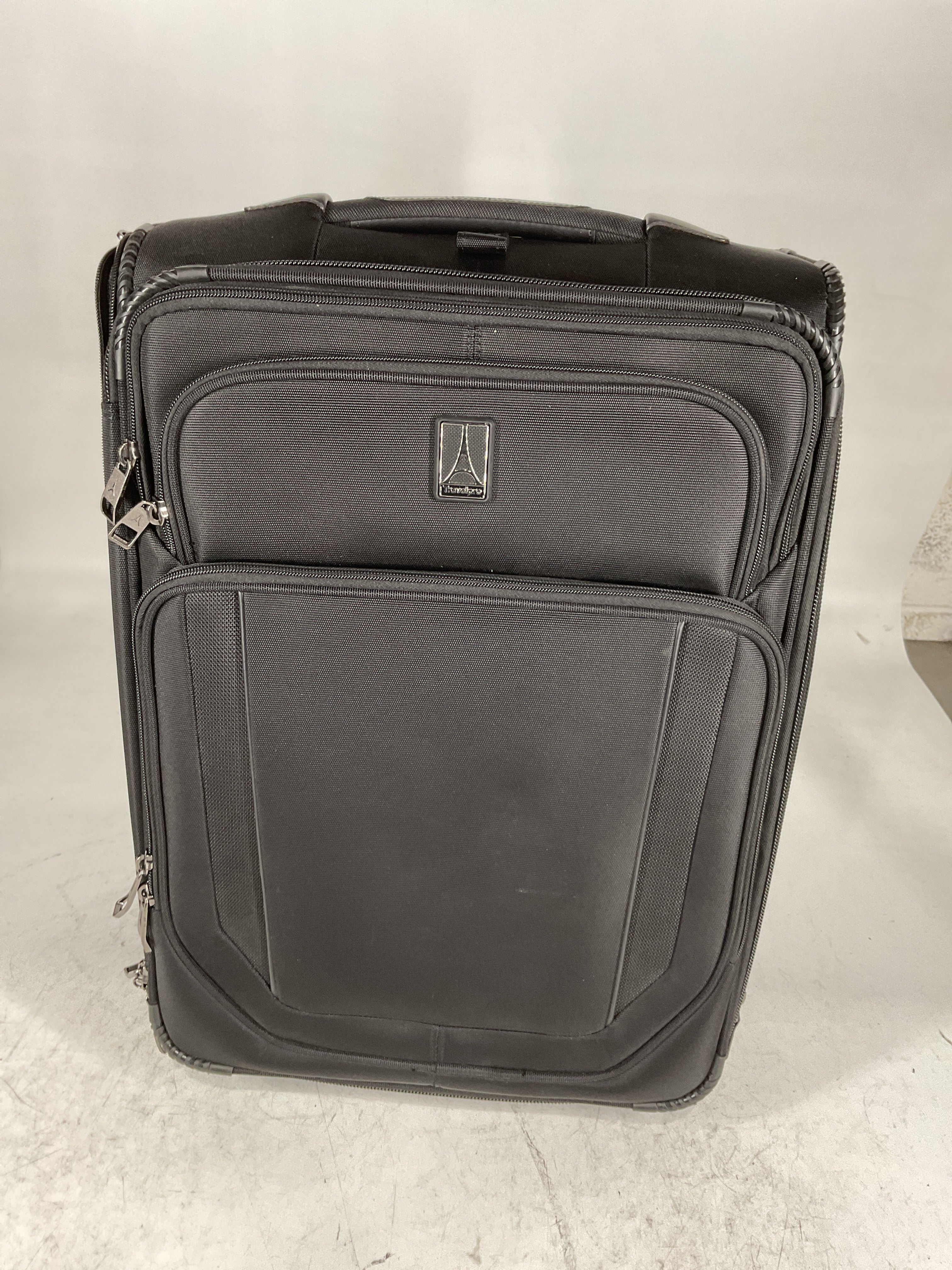 Travelpro Crew Versapack Max Carry-On Exp Rollaboard U3