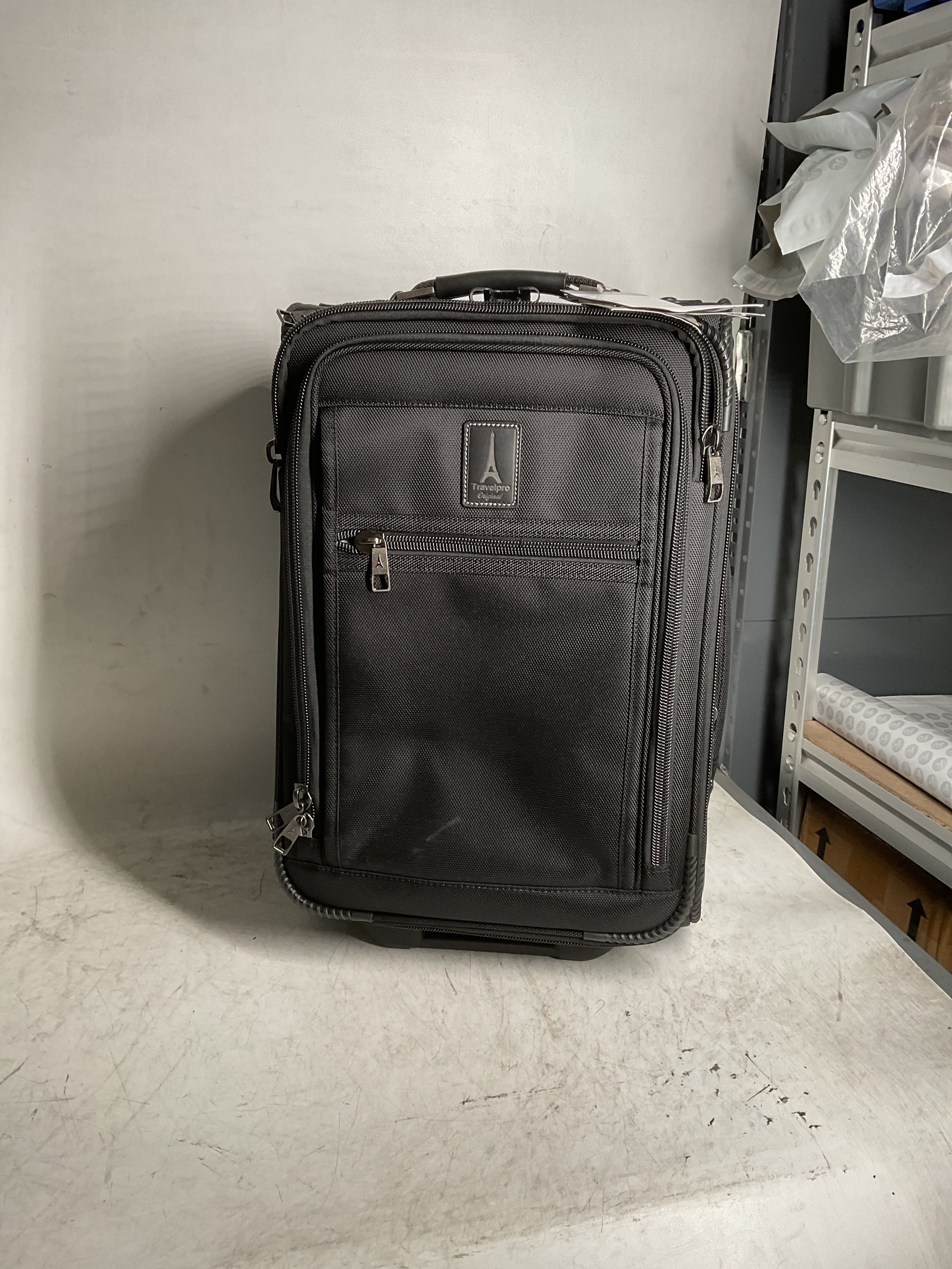 Travelpro Crew Expert Global Carry-on Expandable Rollaboard ( Jet Black , One Size ) Jet Black One Size U1