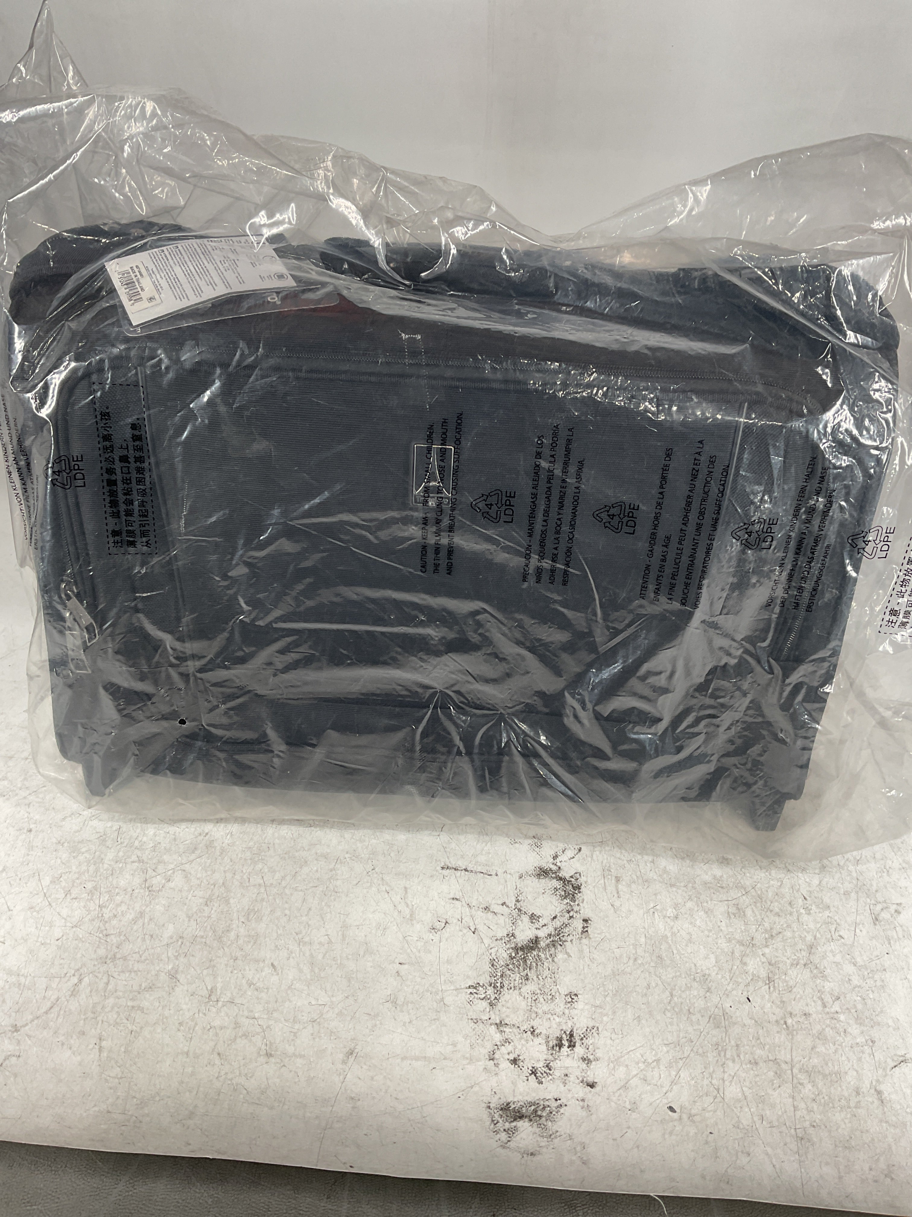 Travelpro Crew Versapack Carry-on Rolling Garment Bag U6