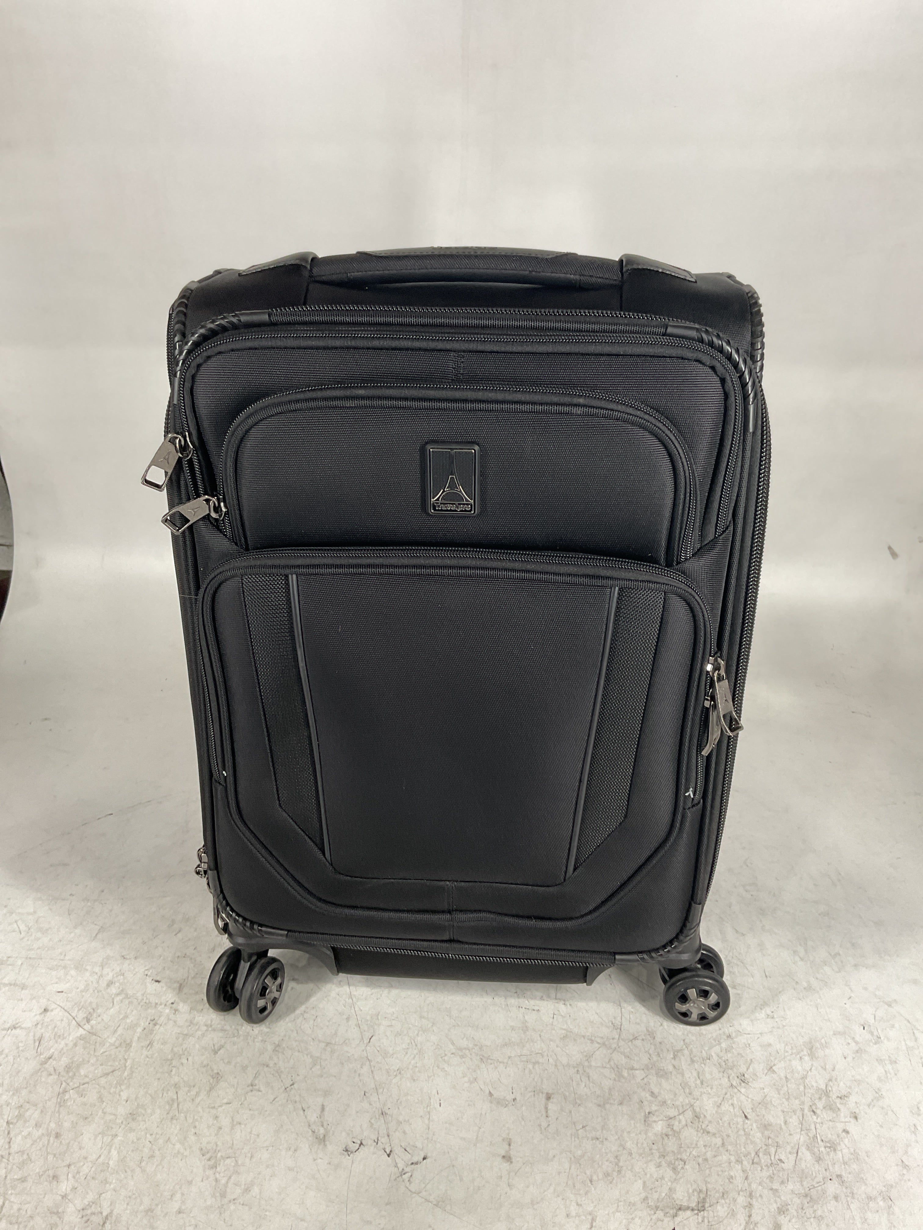 Travelpro Crew Versapack Softside Expandable Spinner Wheel Luggage U2