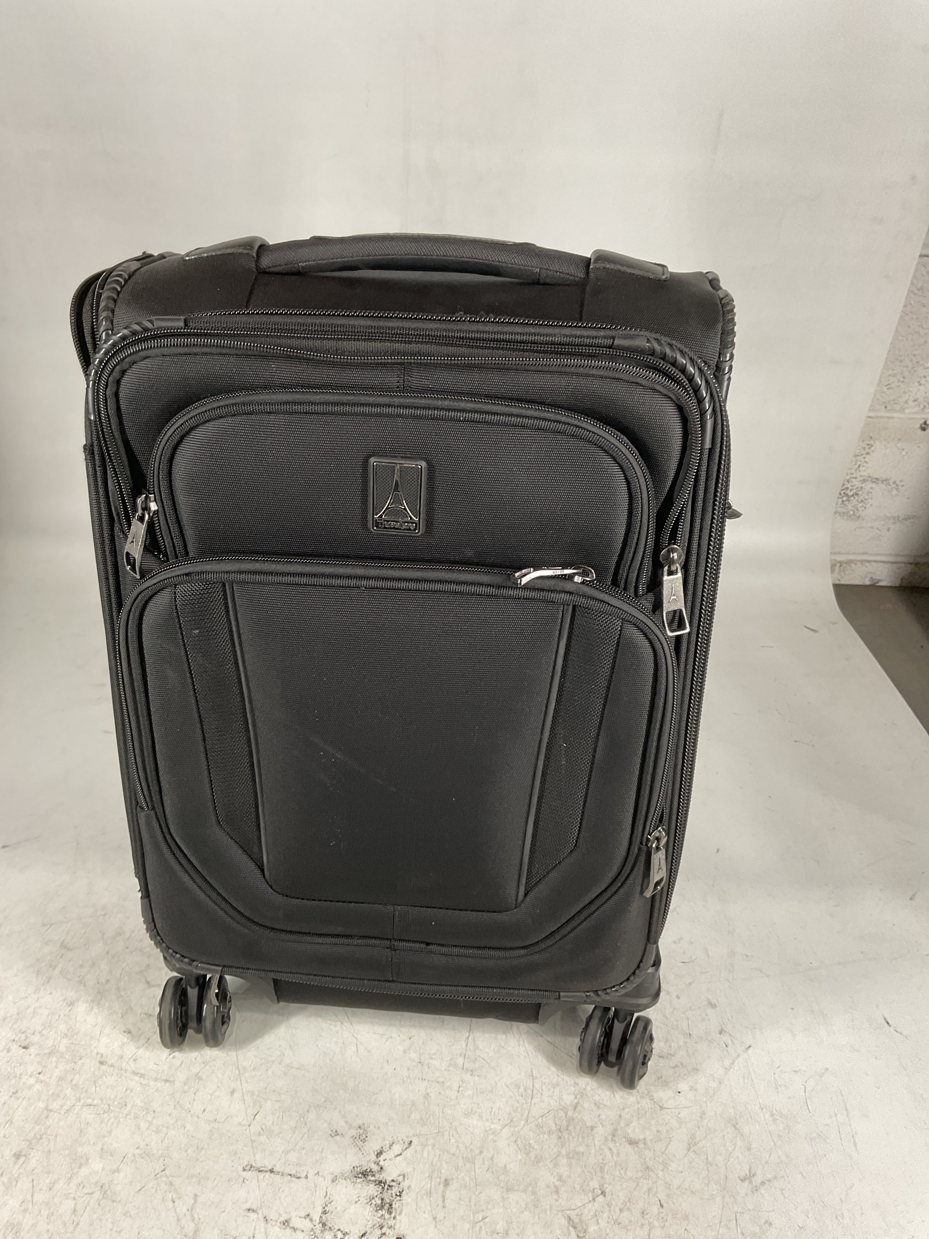 Travelpro Crew Versapack Softside Expandable Spinner Wheel Luggage U4