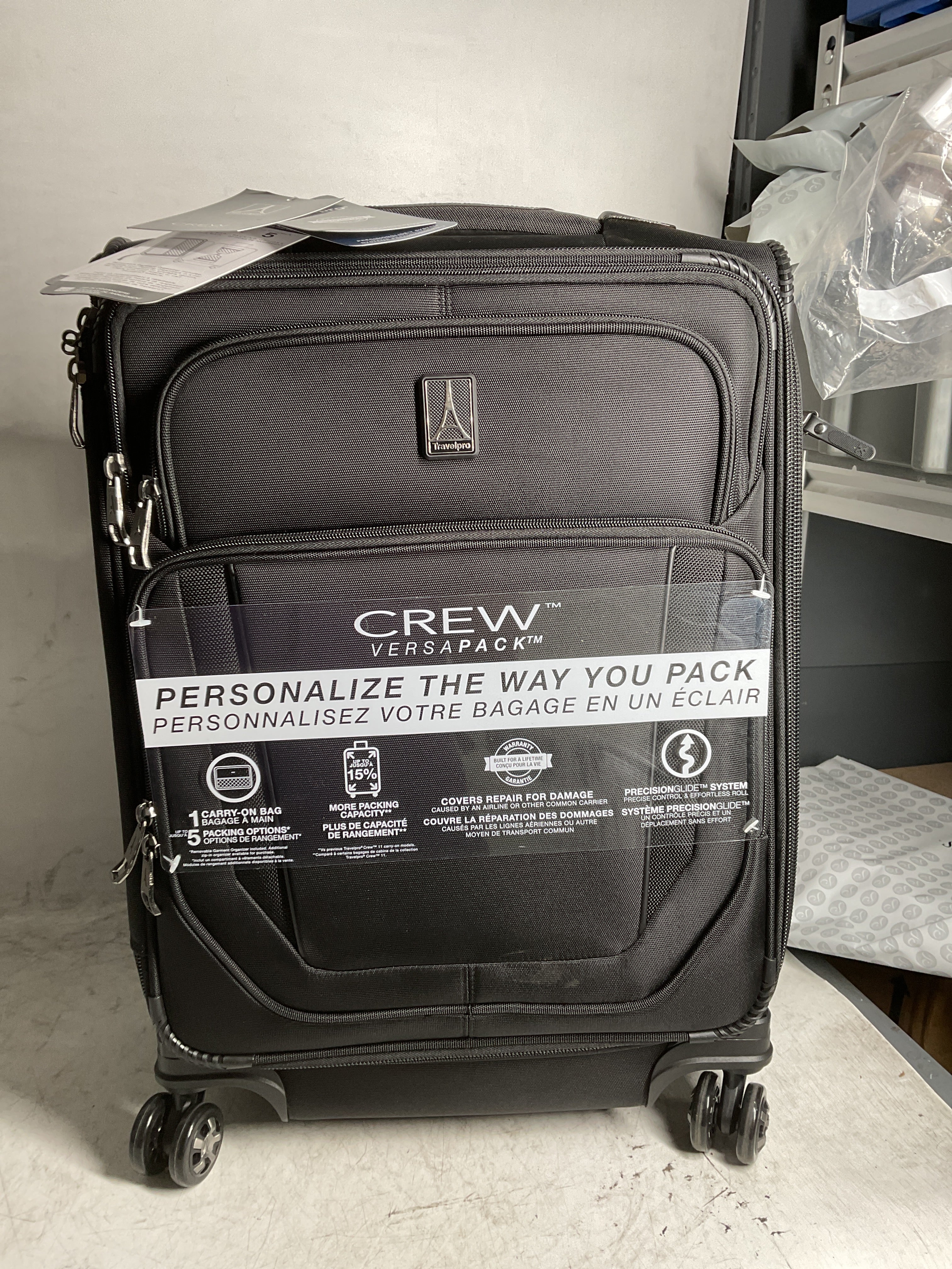 Travelpro Crew Versapack Softside Expandable Spinner Wheel Luggage ( Jet Black , Carry-On 21-Inch ) Jet Black Carry On 21 Inch U10
