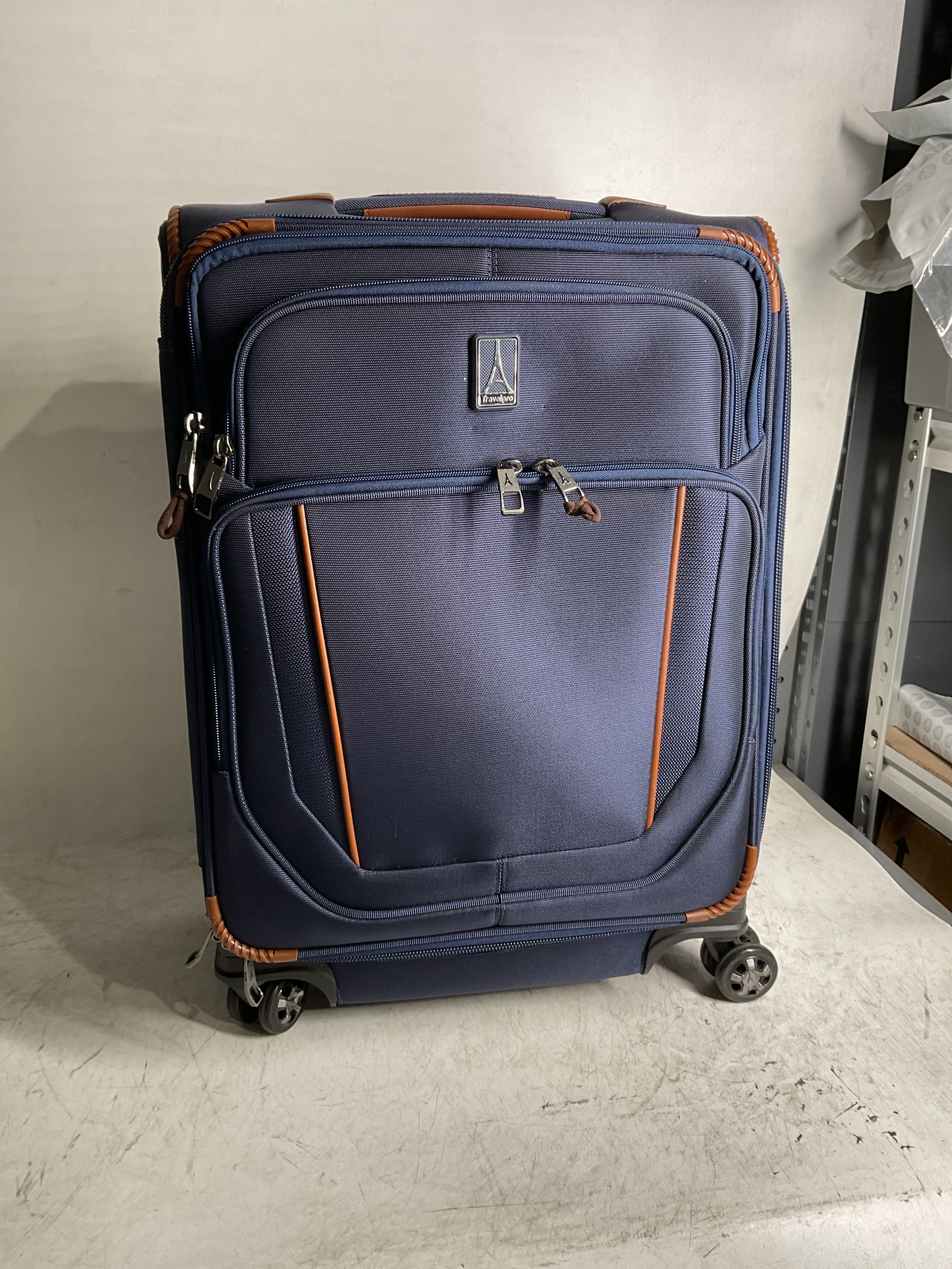 Travelpro Crew Versapack Softside Expandable Spinner Wheel Luggage ( Patriot Blue , Carry-On 21-Inch ) Patriot Blue Carry On 21 Inch U5