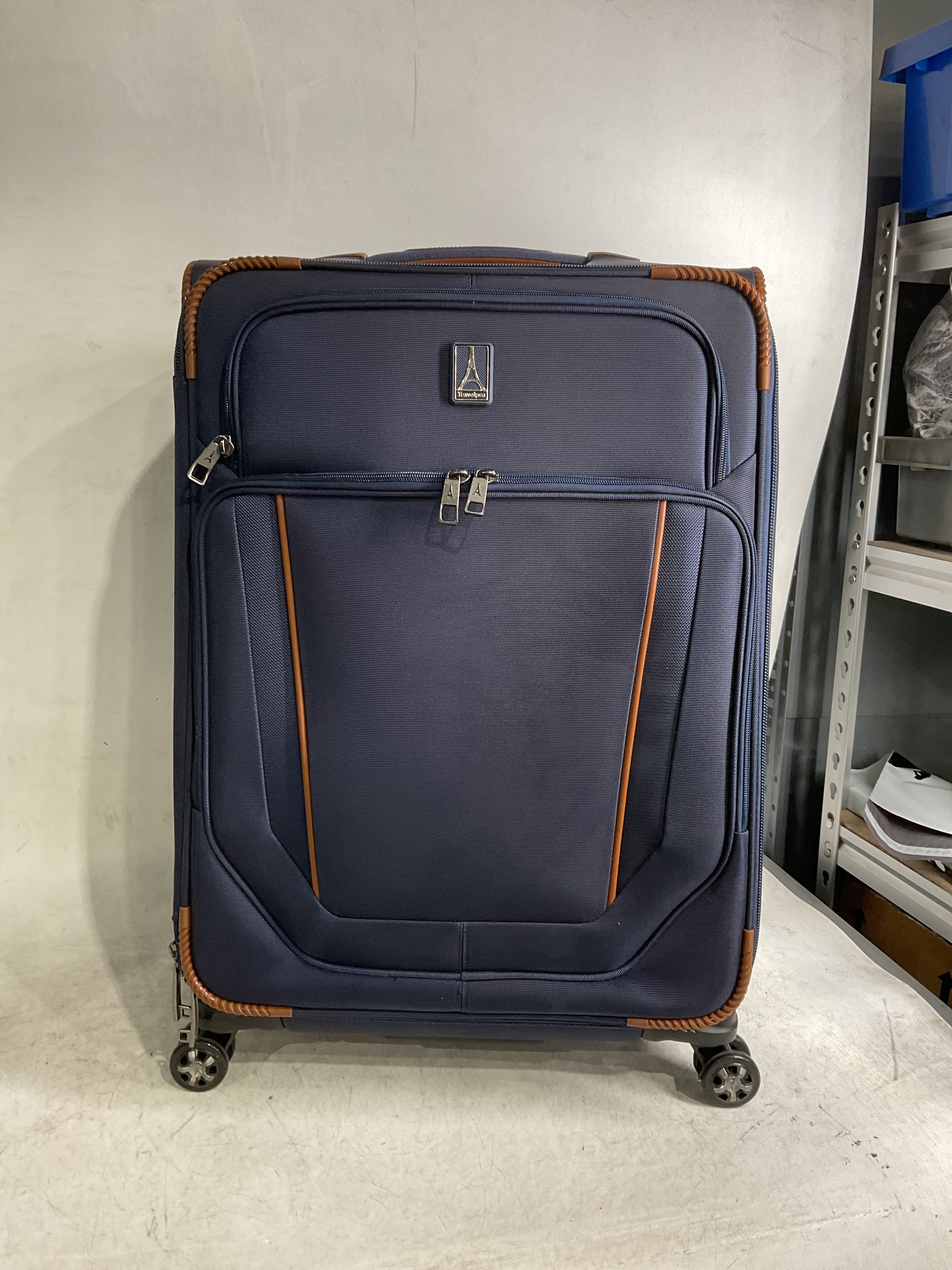 Travelpro Crew Versapack Softside Expandable Spinner Wheel Luggage ( Patriot Blue , Checked-Medium 25-Inch ) Patriot Blue Checked Medium 25 Inch U3