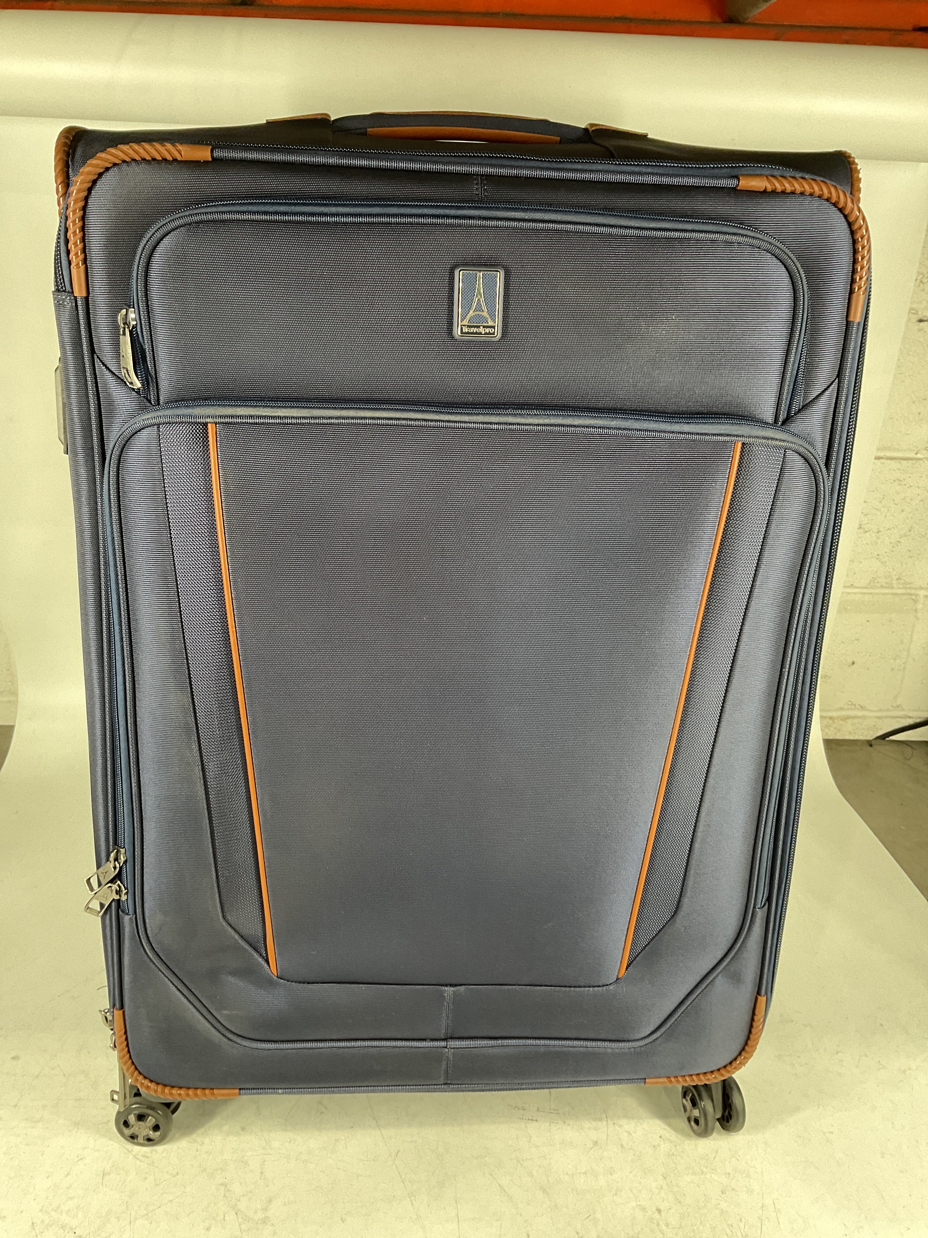 Travelpro Crew Versapack Softside Expandable Spinner Wheel Luggage U2