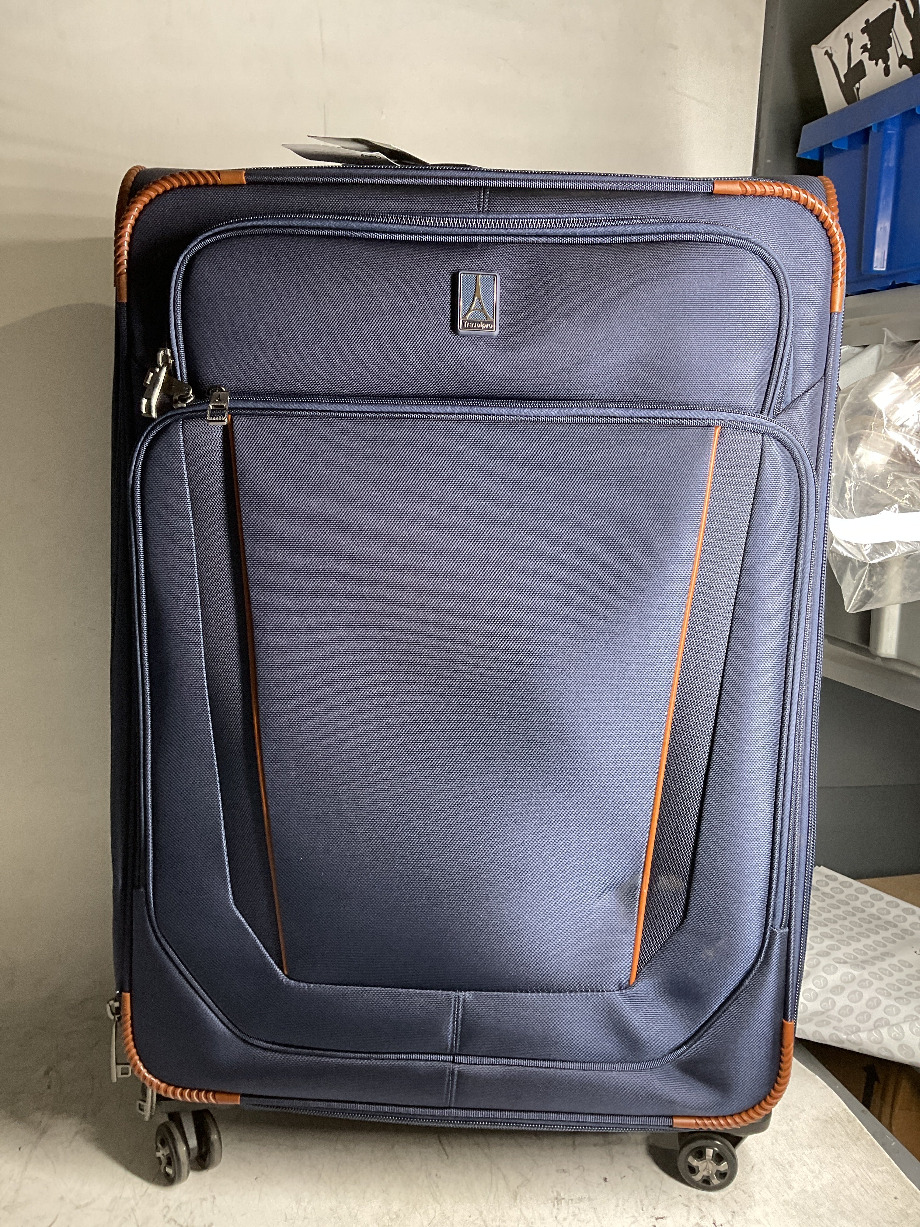 Travelpro Crew Versapack Softside Expandable Spinner Wheel Luggage ( Patriot Blue , Checked-Large 29-Inch ) Patriot Blue Checked Large 29 Inch U4