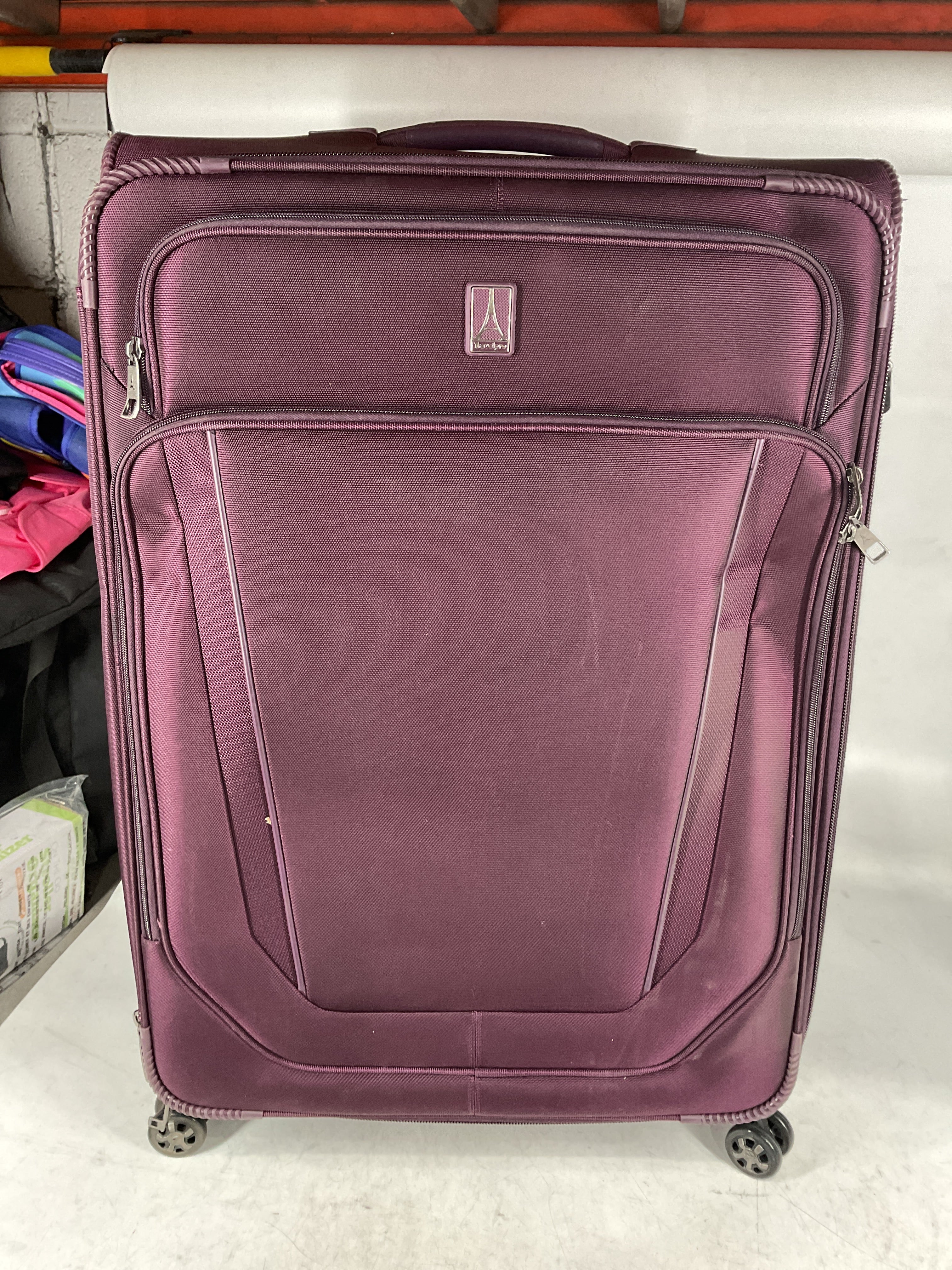 Travelpro Crew Versapack Softside Expandable Spinner Wheel Luggage U1