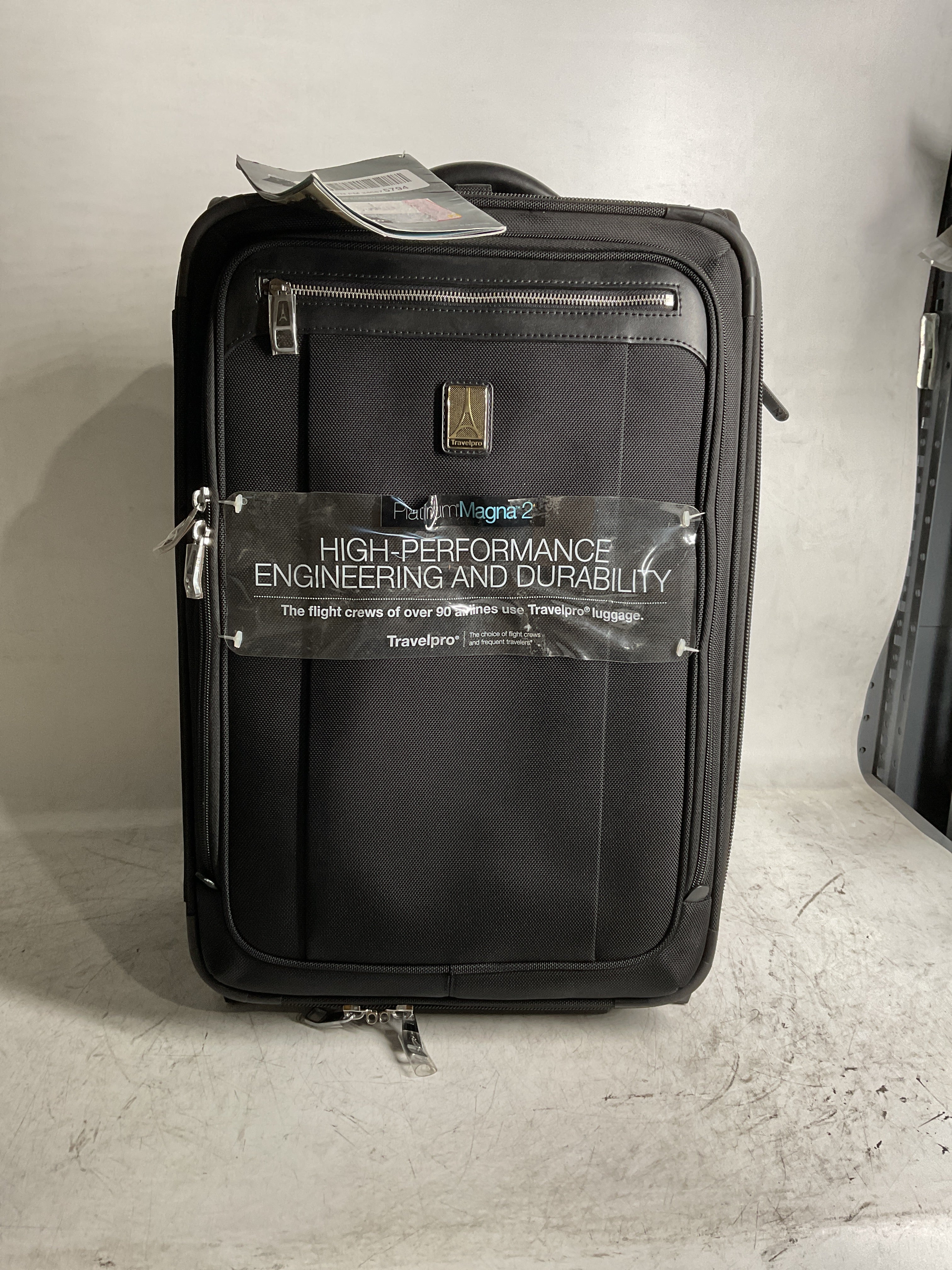 Travelpro Platinum Magna 2 | 22-Inch Express Rollaboard ( Black , One Size ) Black One Size U3