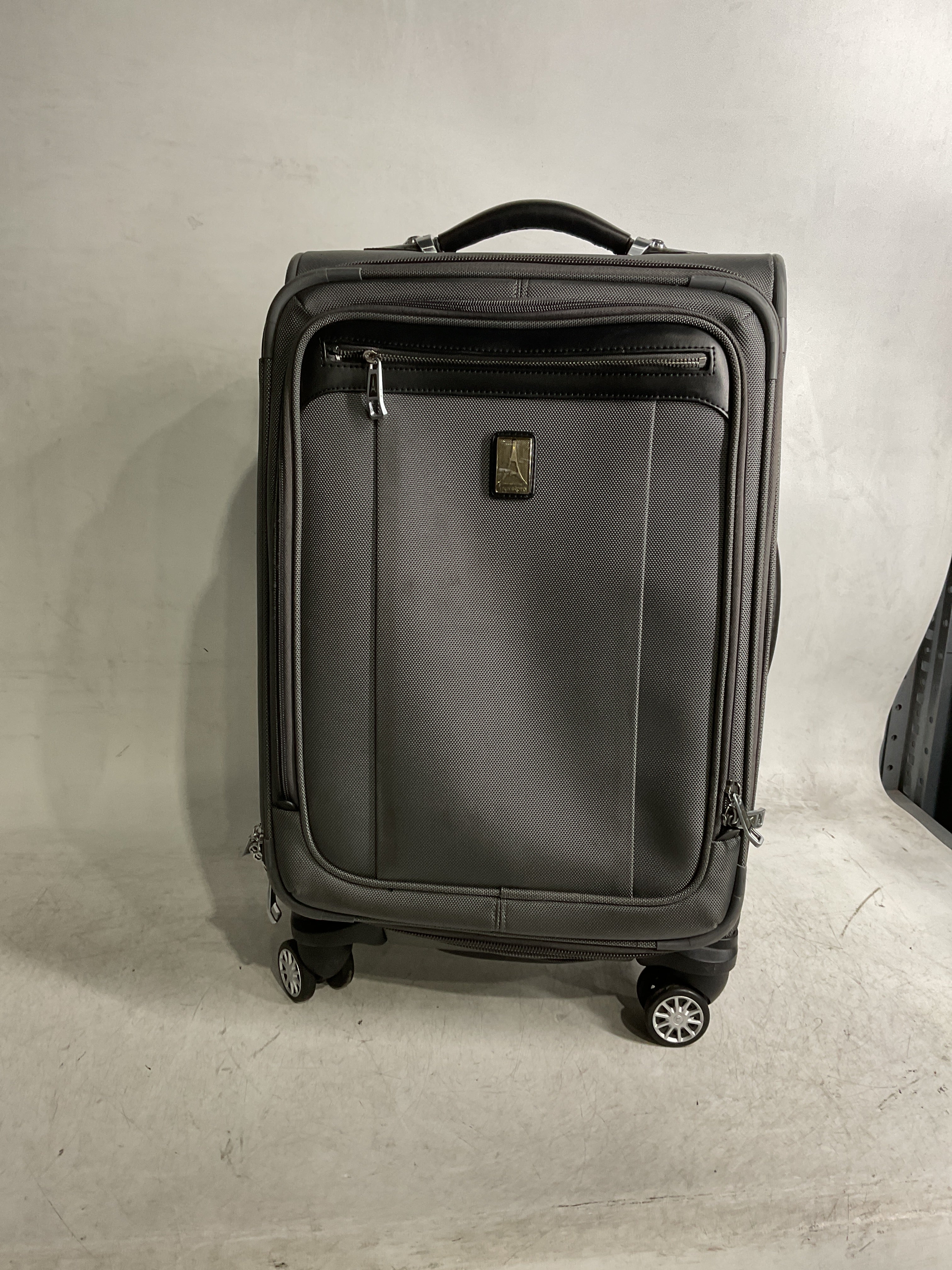 Travelpro Platinum Magna 2 | 21-Inch Express Spinner ( Grey , Carry-On 21-Inch ) Grey Carry On 21 Inch U1
