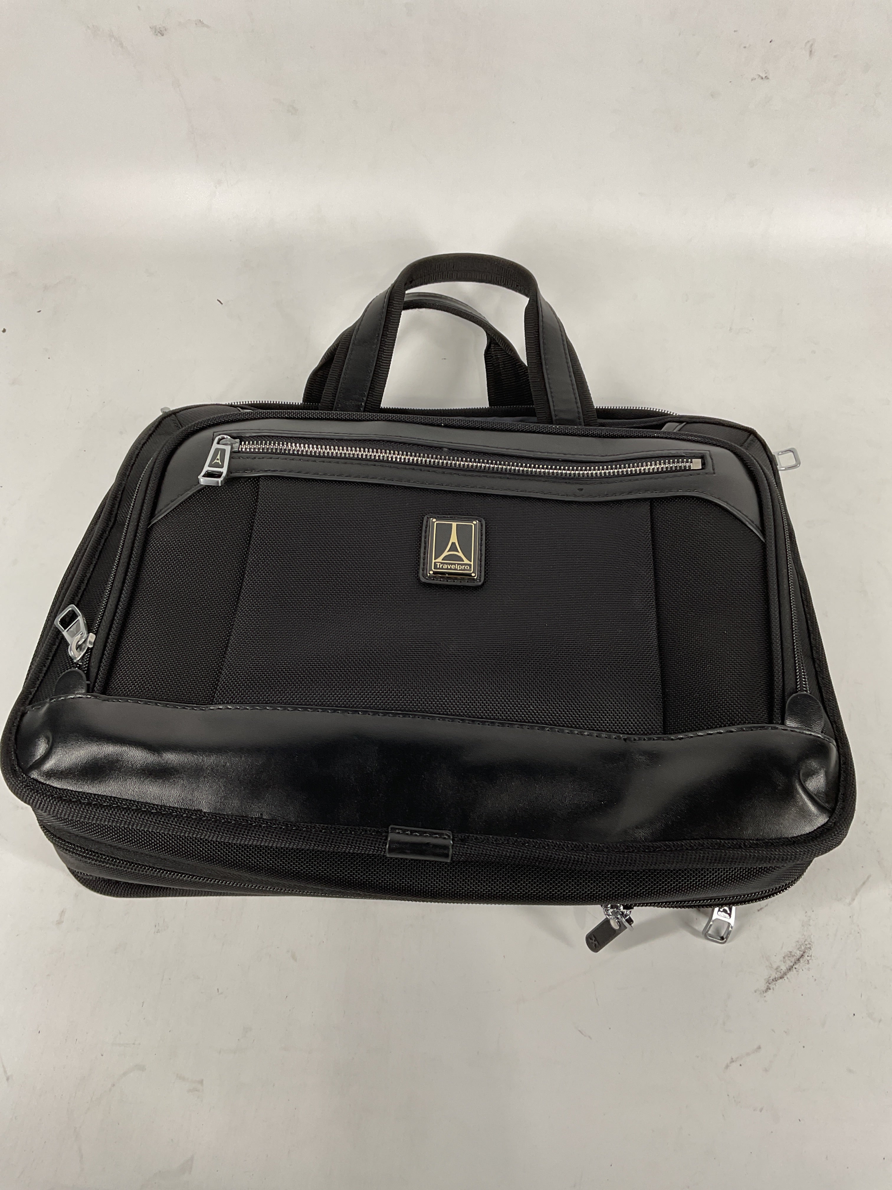 Travelpro Platinum Elite Expandable Business Laptop Briefcase, Fits up to 15.6 Laptop, Work School Travel, Men and Women Shadow Black 16 Inch U1