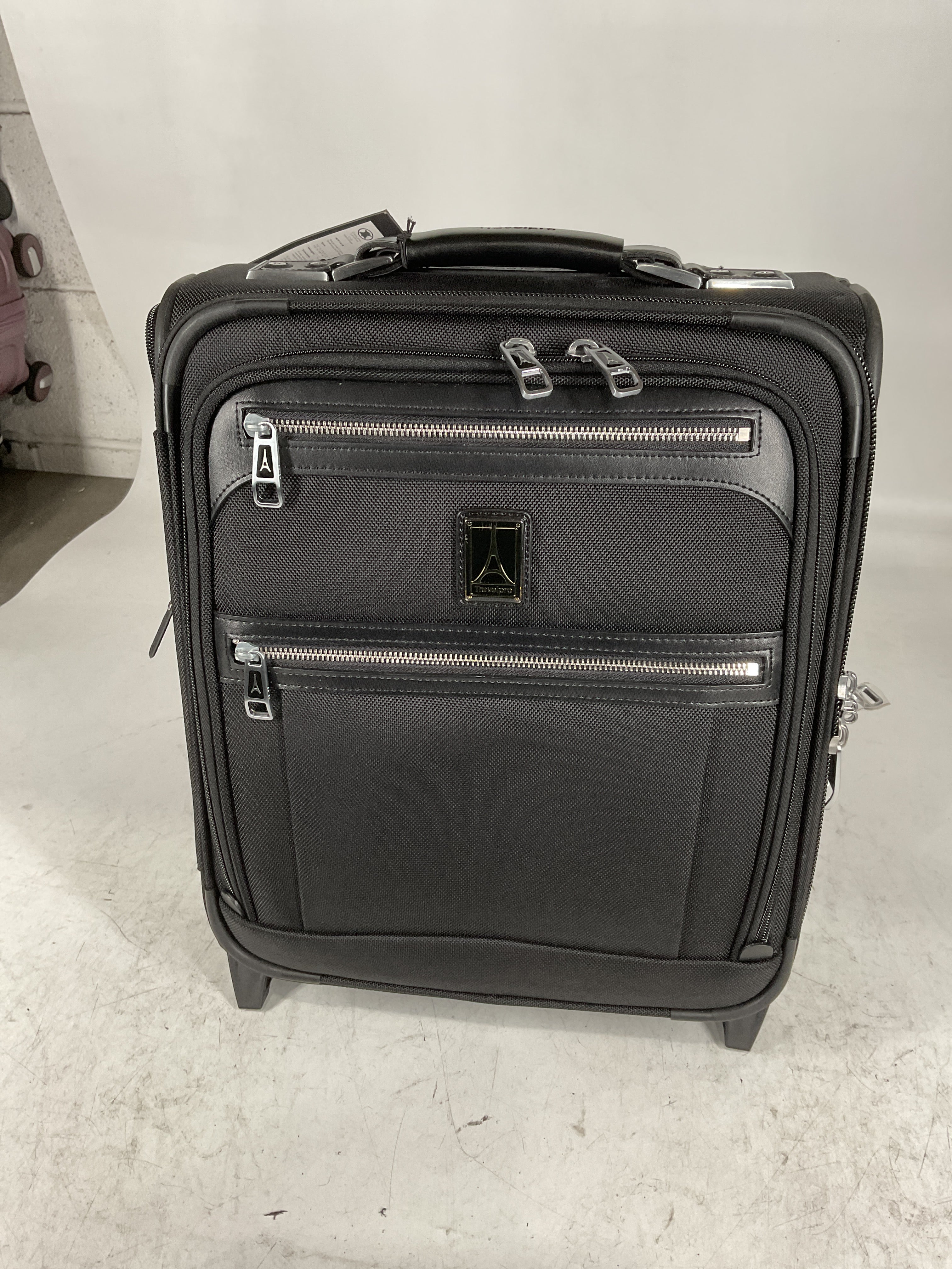 Travelpro Platinum Elite Softside Expandable Luggage, 2 Wheel Upright Suitcase, USB Port, Men and Women U2