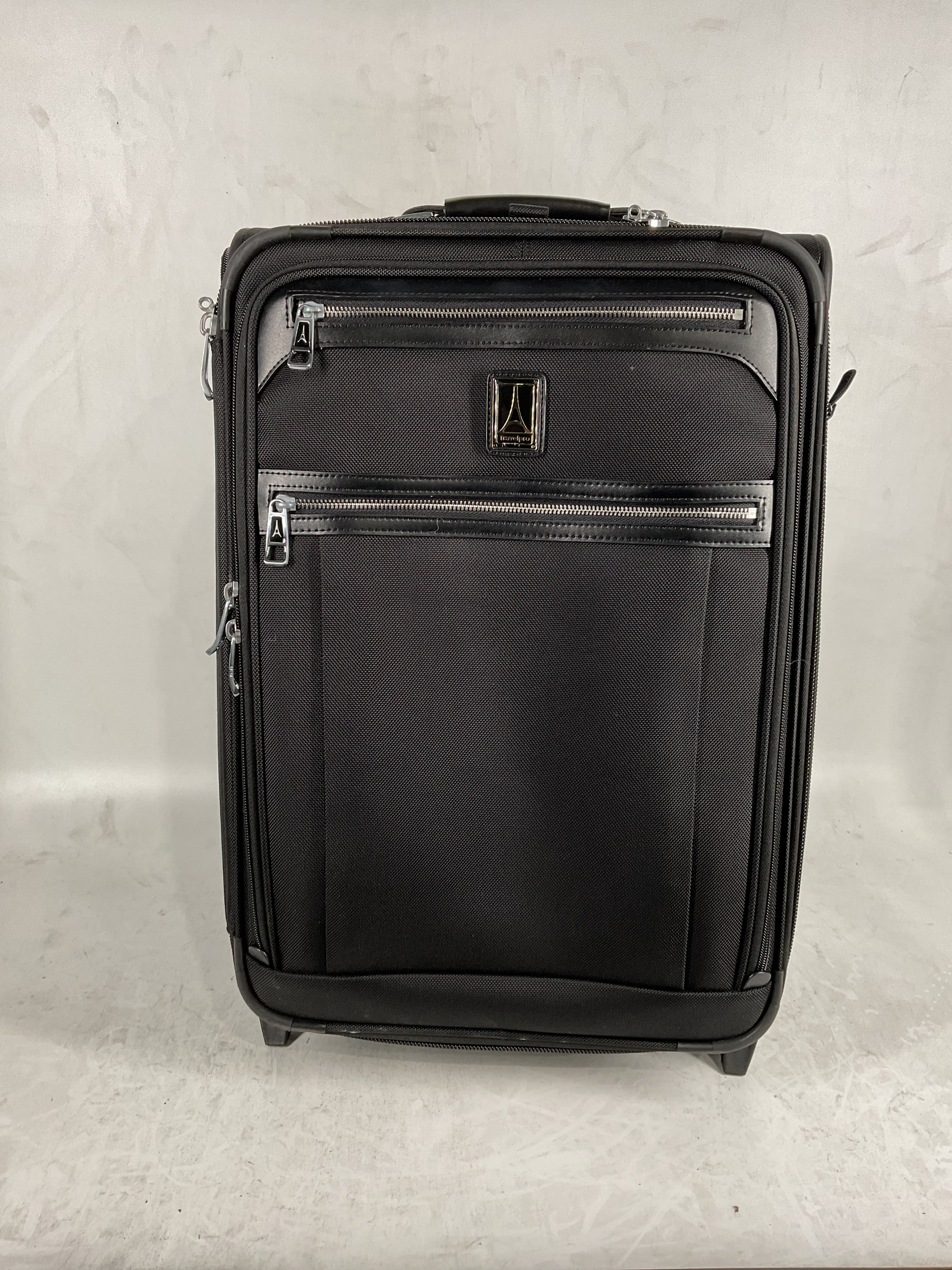 Travelpro Platinum Elite Softside Expandable Luggage, 2 Wheel Upright Suitcase, USB Port, Men and Women Shadow Black Carry On 22 Inch U6