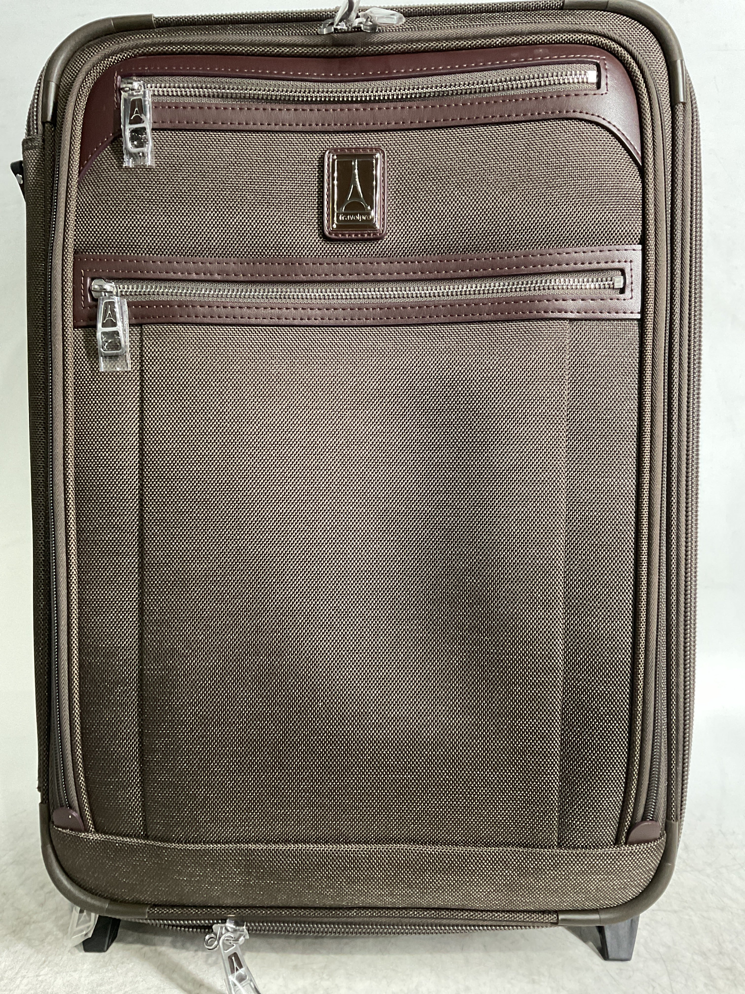 Travelpro Platinum Elite Softside Expandable Luggage, 2 Wheel Upright Suitcase, USB Port, Men and Women ( Rich Espresso , Carry-On 22-Inch ) Rich Espresso Carry On 22 Inch U4