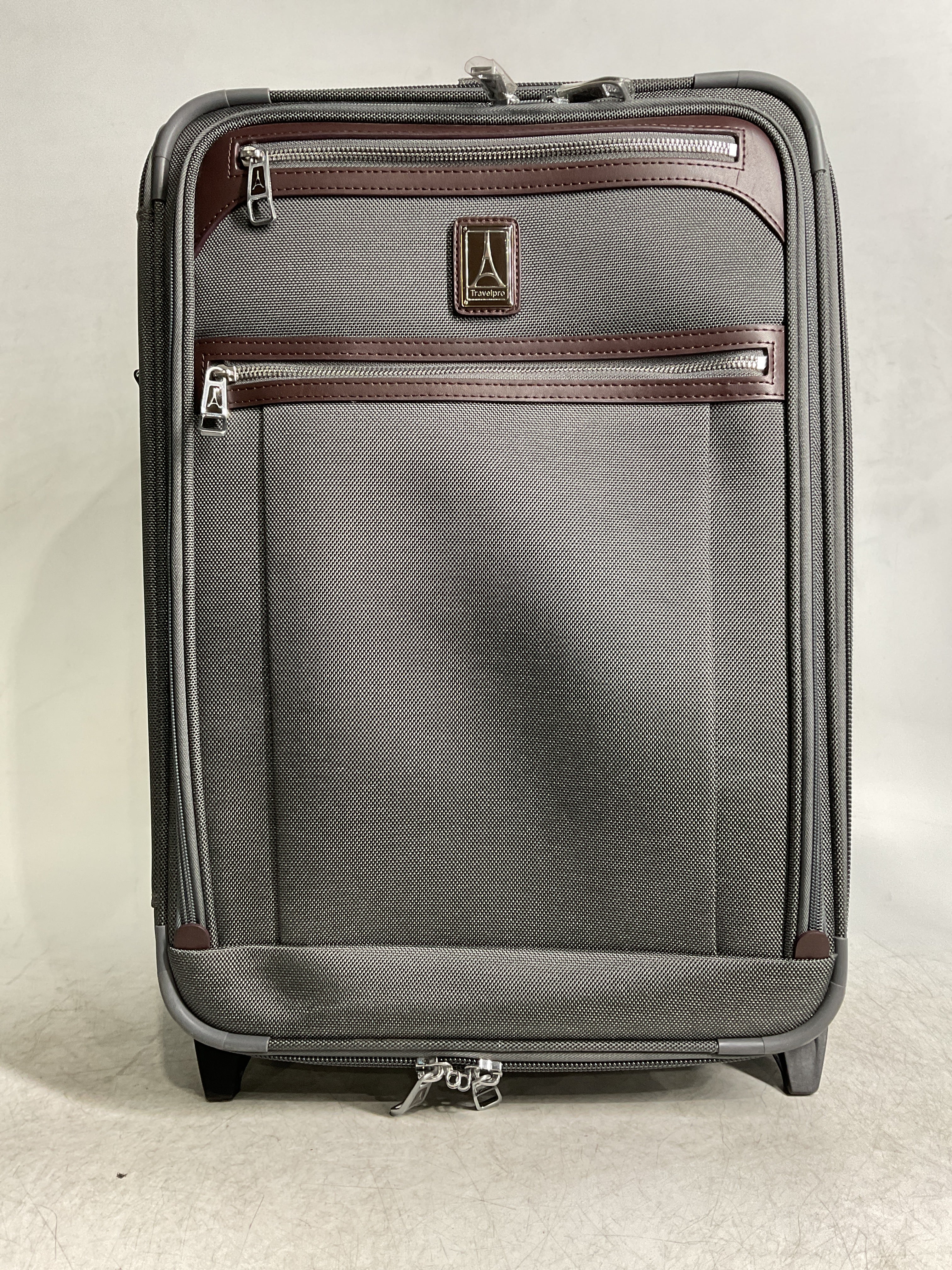 Travelpro Platinum Elite Softside Expandable Luggage, 2 Wheel Upright Suitcase, USB Port, Men and Women ( Vintage Grey , Carry-On 22-Inch ) Vintage Grey Carry On 22 Inch U16