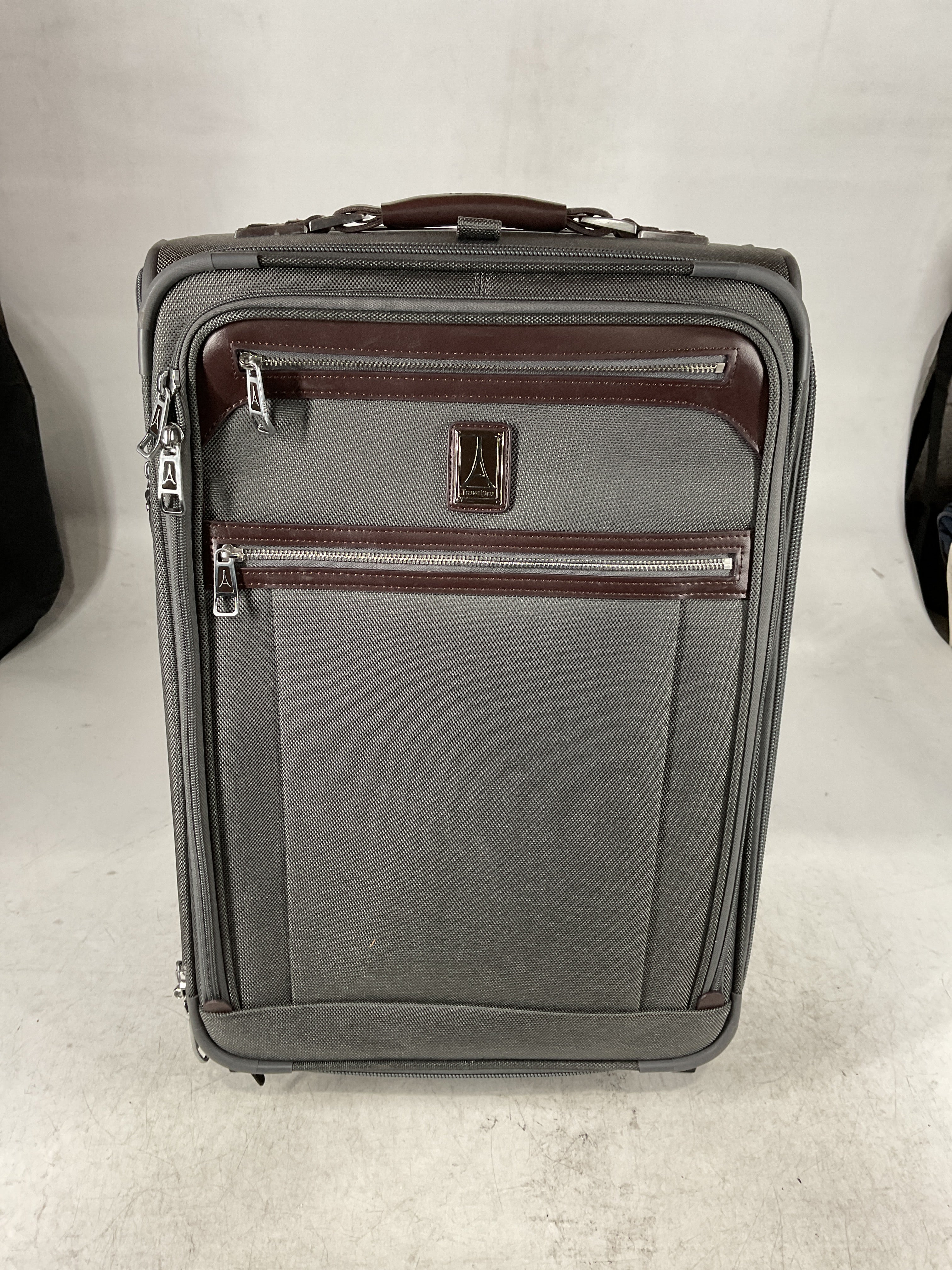 Travelpro Platinum Elite Softside Expandable Luggage, 2 Wheel Upright Suitcase, USB Port, Men and Women Vintage Grey Carry On 22 Inch U5