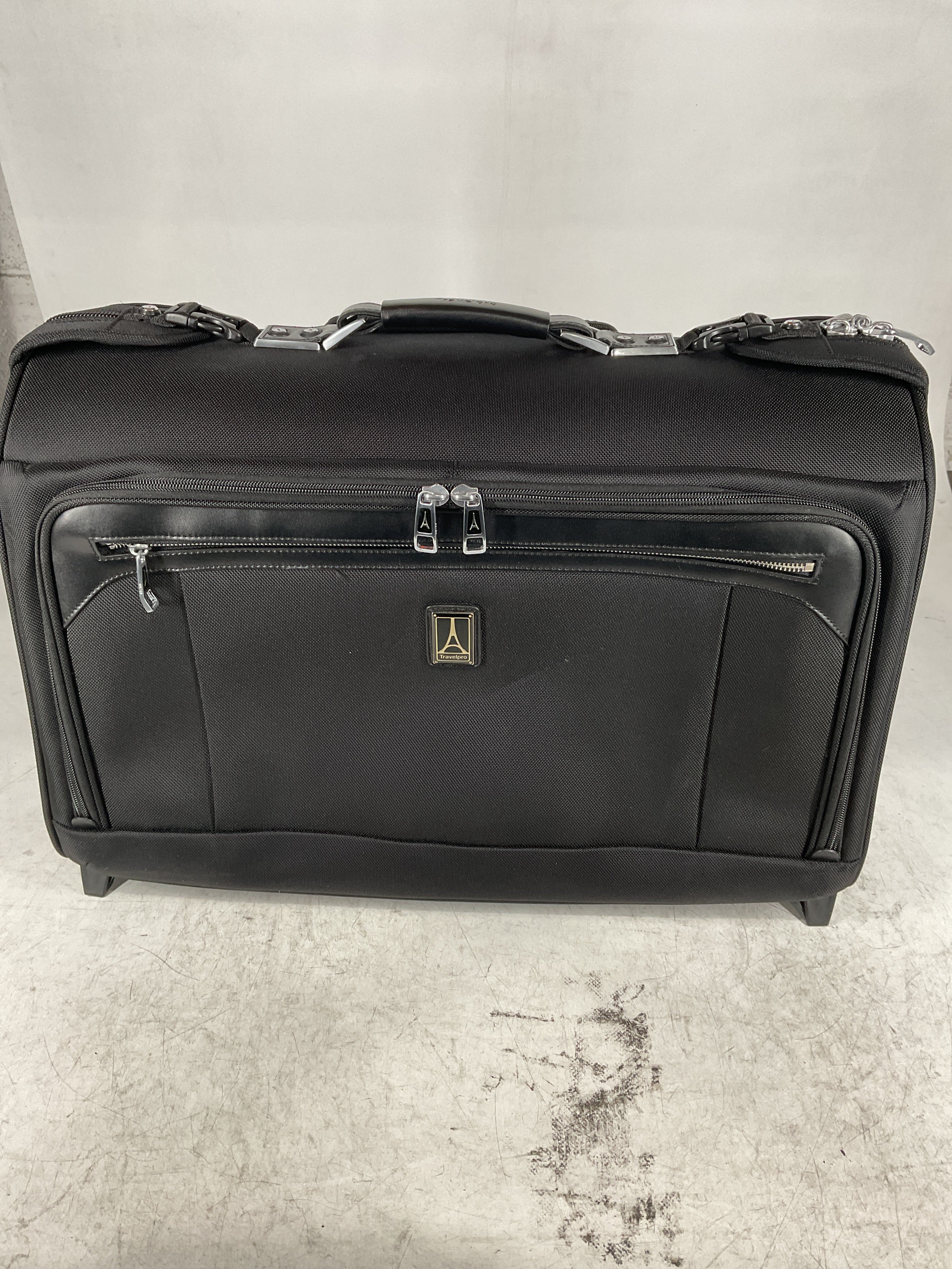 Travelpro Platinum Elite Carry-On Rolling Garment Bag, Men and Women U8