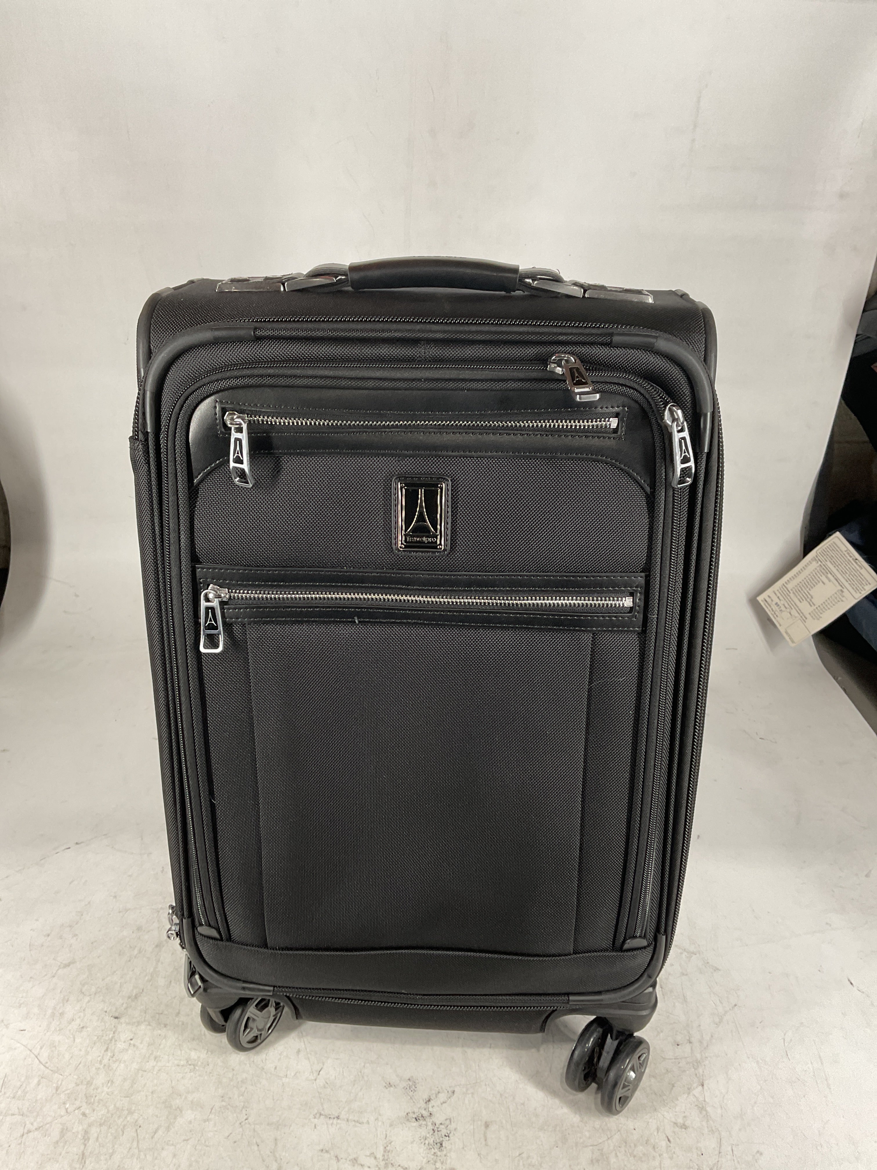 Travelpro Platinum Elite Softside Expandable Luggage, 8 Wheel Spinner Suitcase, USB Port, Suiter, Men and Women U13