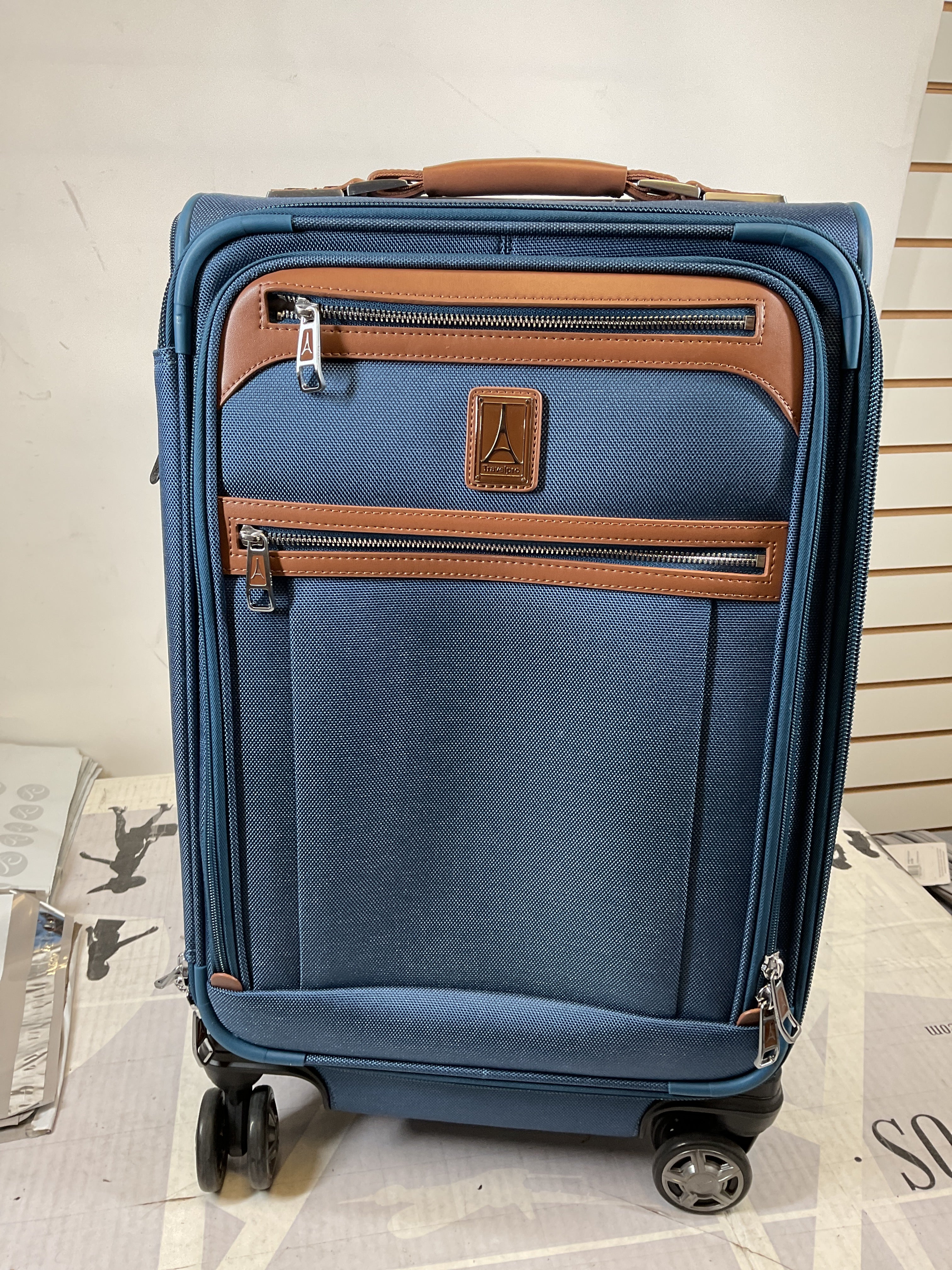 Travelpro Platinum Elite Softside Expandable Carry on Luggage, 8 Wheel Spinner Suitcase, USB Port, Suiter, Men and Women, Carry On 21-Inch ( Coastal Blue , Carry-On 21-Inch ) Coastal Blue Carry On 21 Inch U11