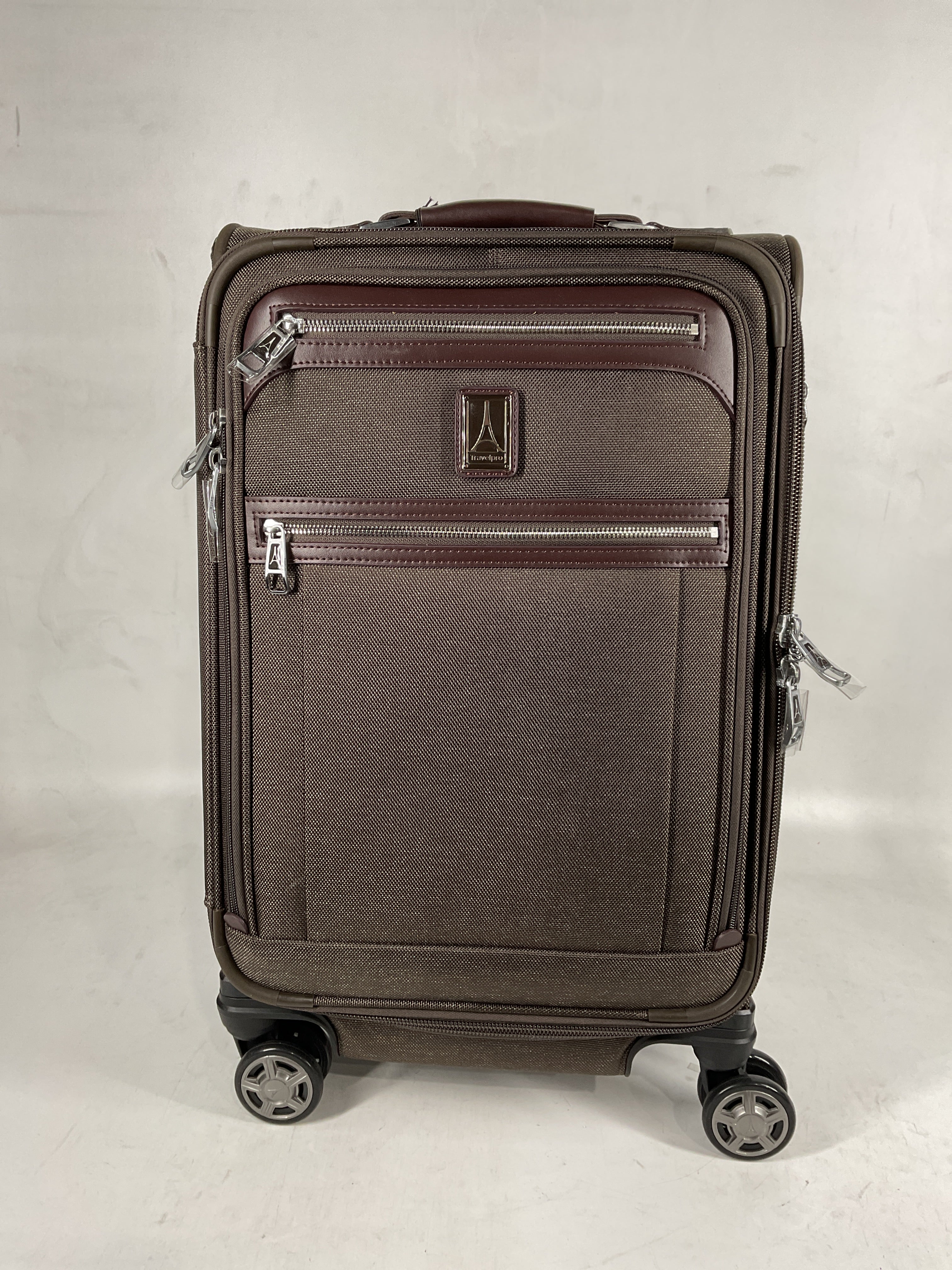 Travelpro Platinum Elite Softside Expandable Luggage, 8 Wheel Spinner Suitcase, USB Port, Suiter, Men and Women Rich Espresso Carry On 21 Inch U1