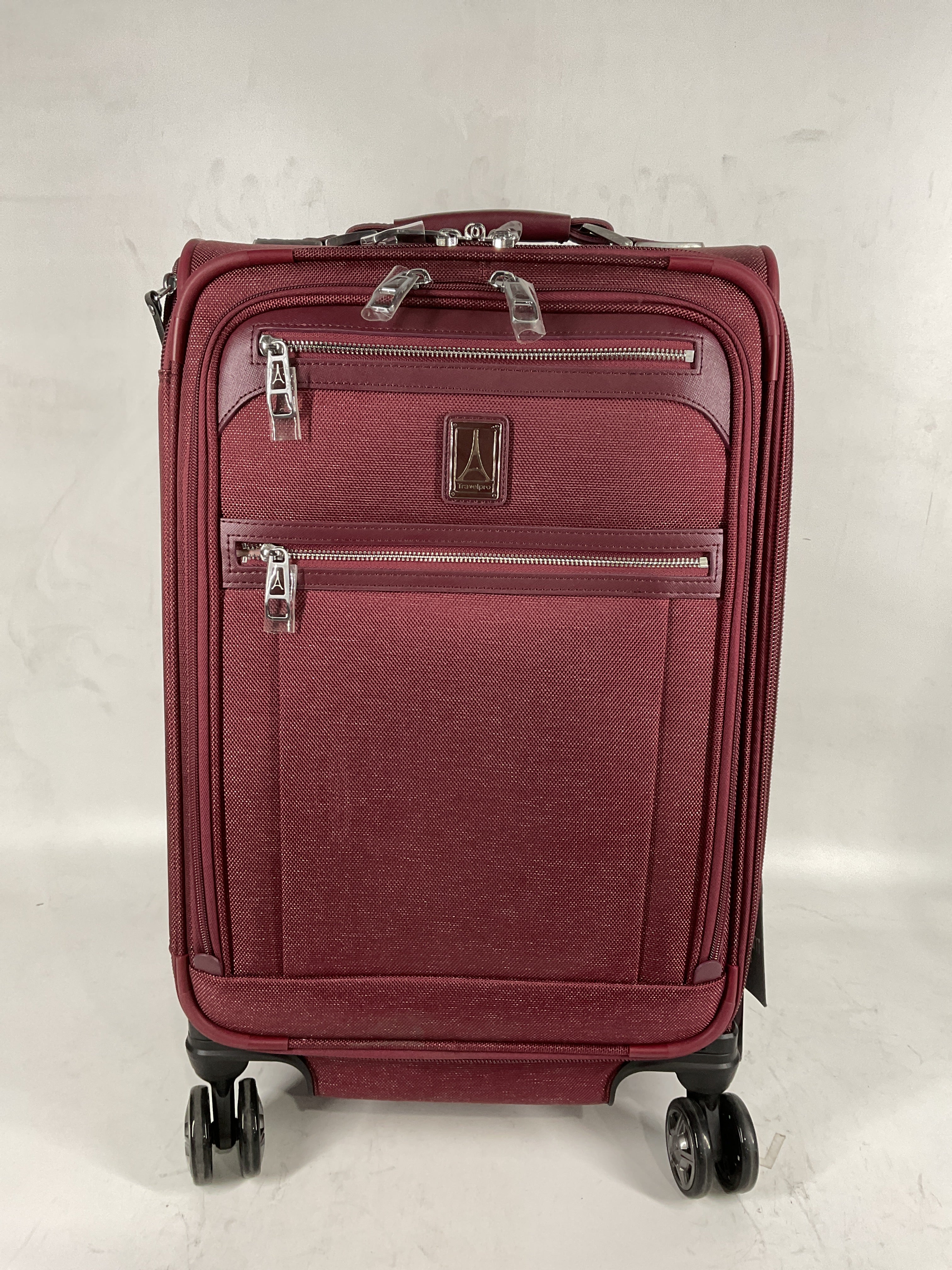 Travelpro Platinum Elite Softside Expandable Luggage, 8 Wheel Spinner Suitcase, USB Port, Suiter, Men and Women Bordeaux Carry On 21 Inch U3