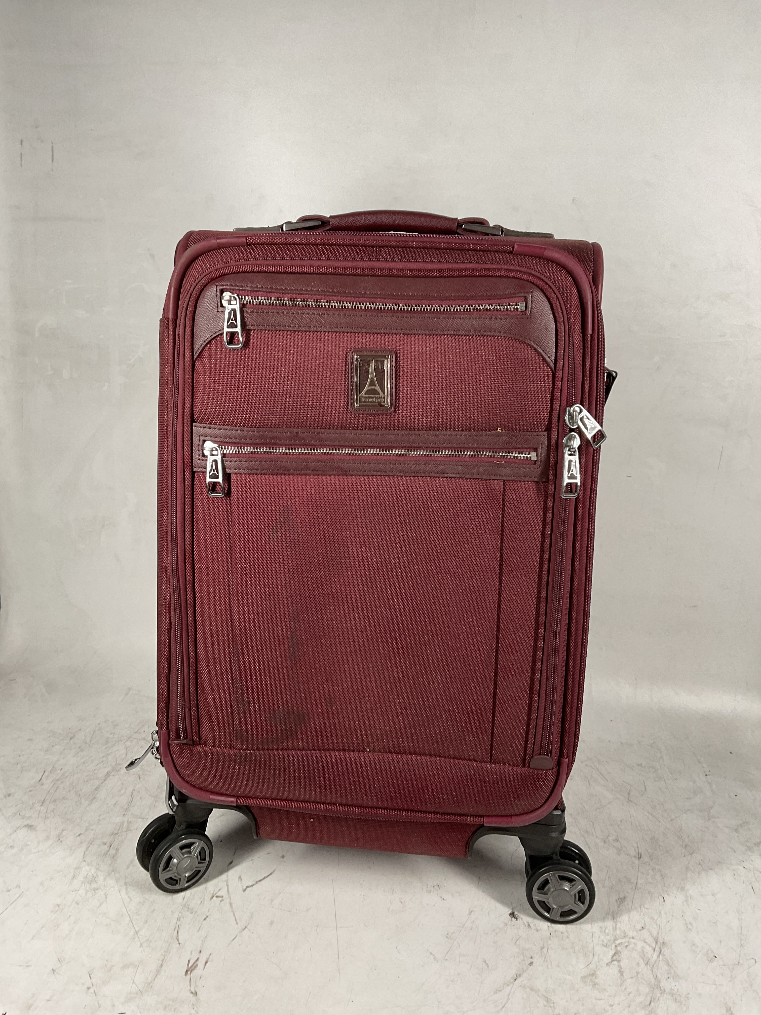 Travelpro Platinum Elite Softside Expandable Luggage, 8 Wheel Spinner Suitcase, USB Port, Suiter, Men and Women Bordeaux Carry On 21 Inch U5
