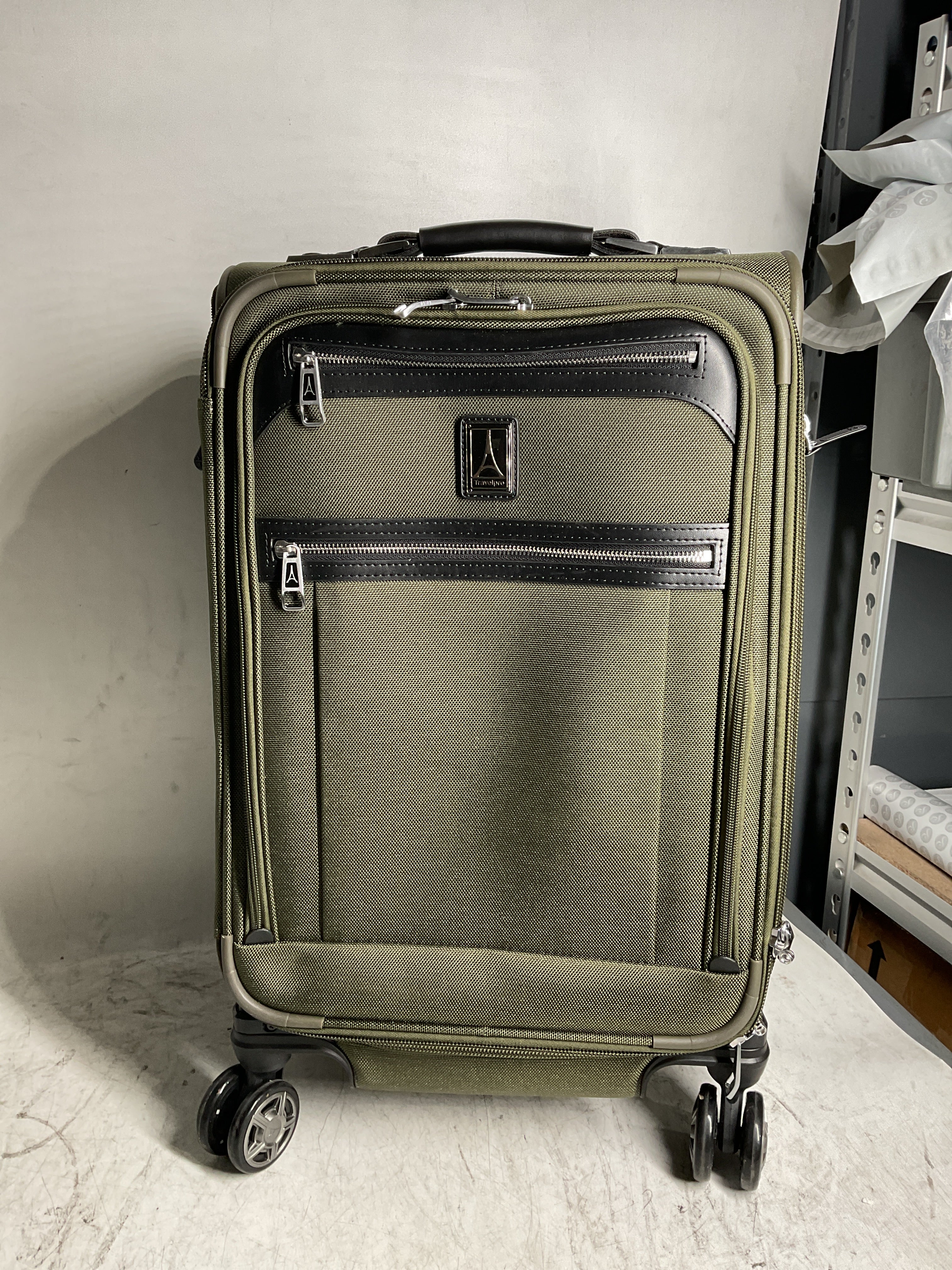 Travelpro Platinum Elite Softside Expandable Checked Luggage, 8 Wheel Spinner Large Suitcase, TSA Lock, Men and Women ( Pilot Green , Carry-On 21-Inch ) Pilot Green Carry On 21 Inch U2