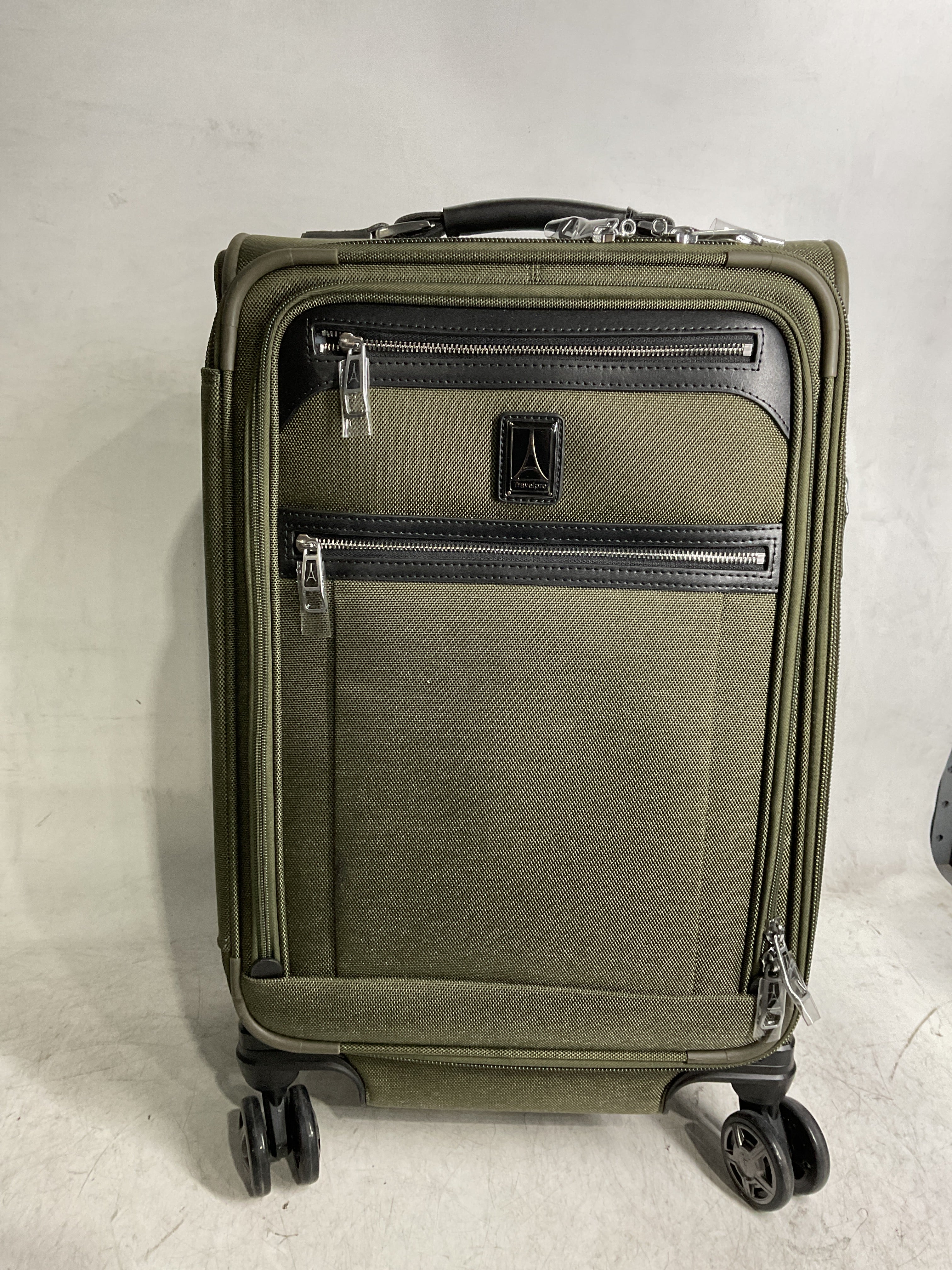 Travelpro Platinum Elite Softside Expandable Checked Luggage, 8 Wheel Spinner Large Suitcase, TSA Lock, Men and Women ( Pilot Green , Carry-On 21-Inch ) Pilot Green Carry On 21 Inch U5