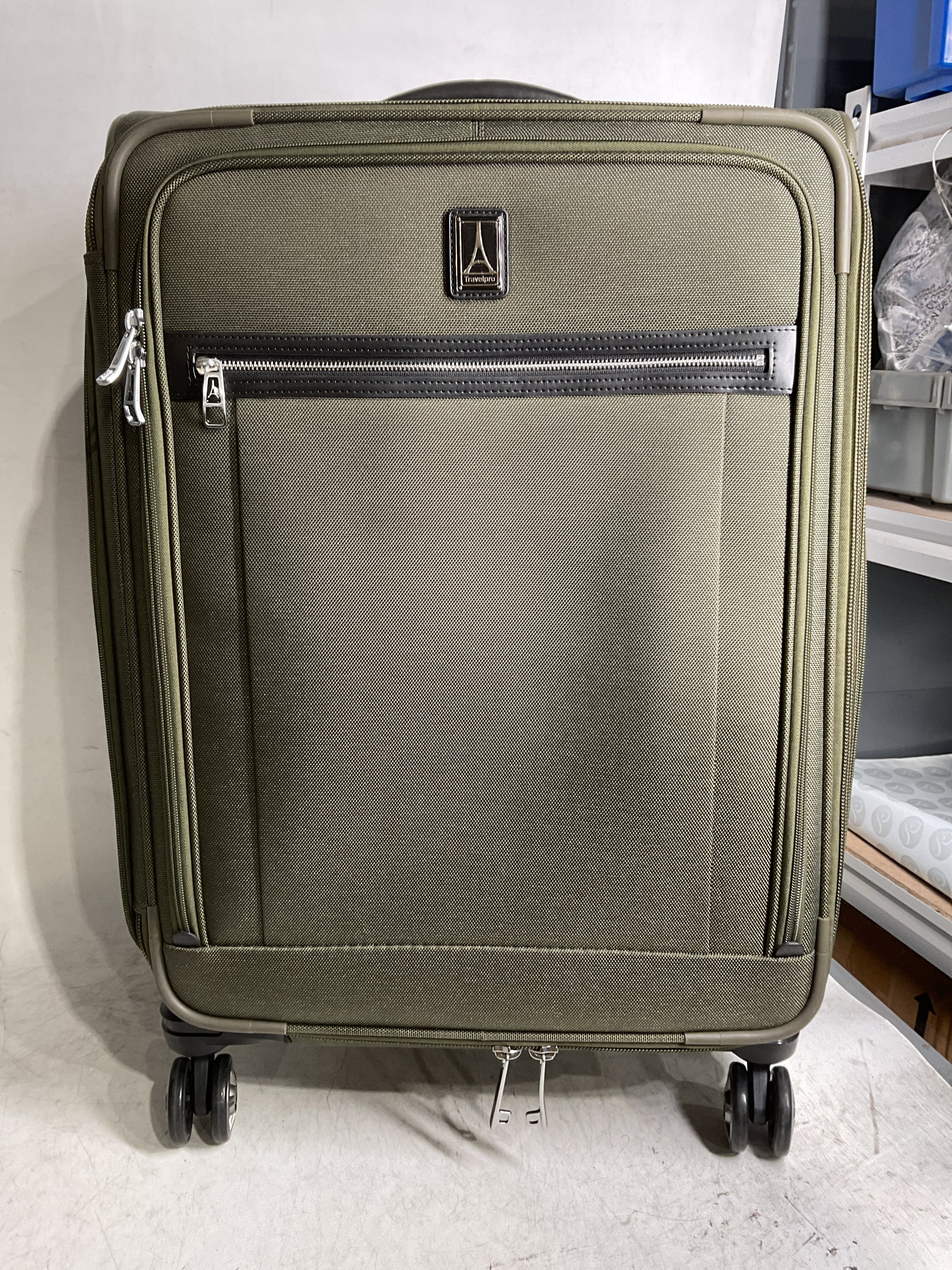 Travelpro Platinum Elite Softside Expandable Checked Luggage, 8 Wheel Spinner Large Suitcase, TSA Lock, Men and Women ( Pilot Green , Checked-Medium 25-Inch ) Pilot Green Checked Medium 25 Inch U2