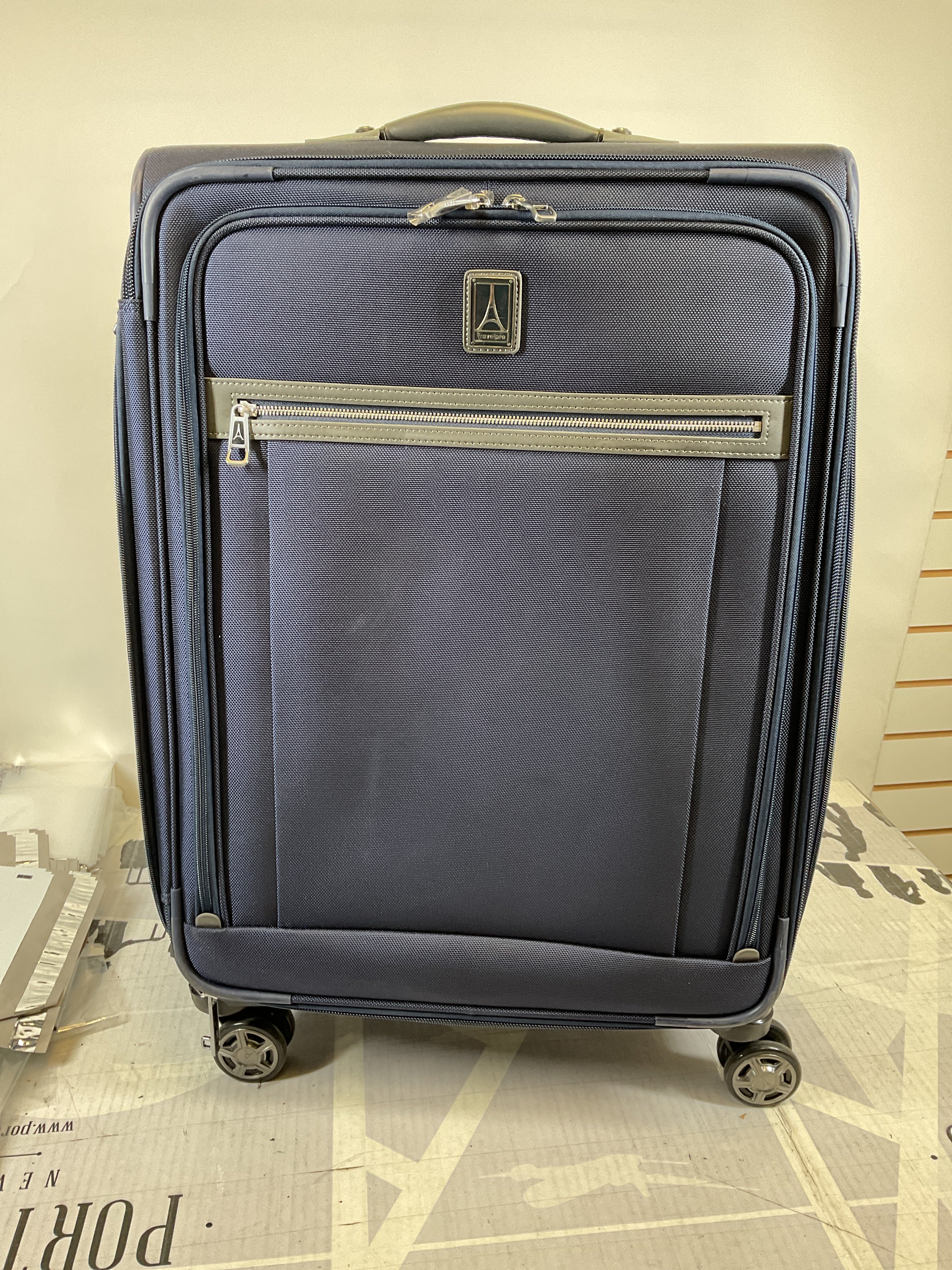 Travelpro Platinum Elite Softside Expandable Checked Luggage, 8 Wheel Spinner Suitcase, TSA Lock, Men and Women, Checked Medium 25-Inch ( Dark Blue , Checked-Medium 25-Inch ) Dark Blue Checked Medium 25 Inch U15
