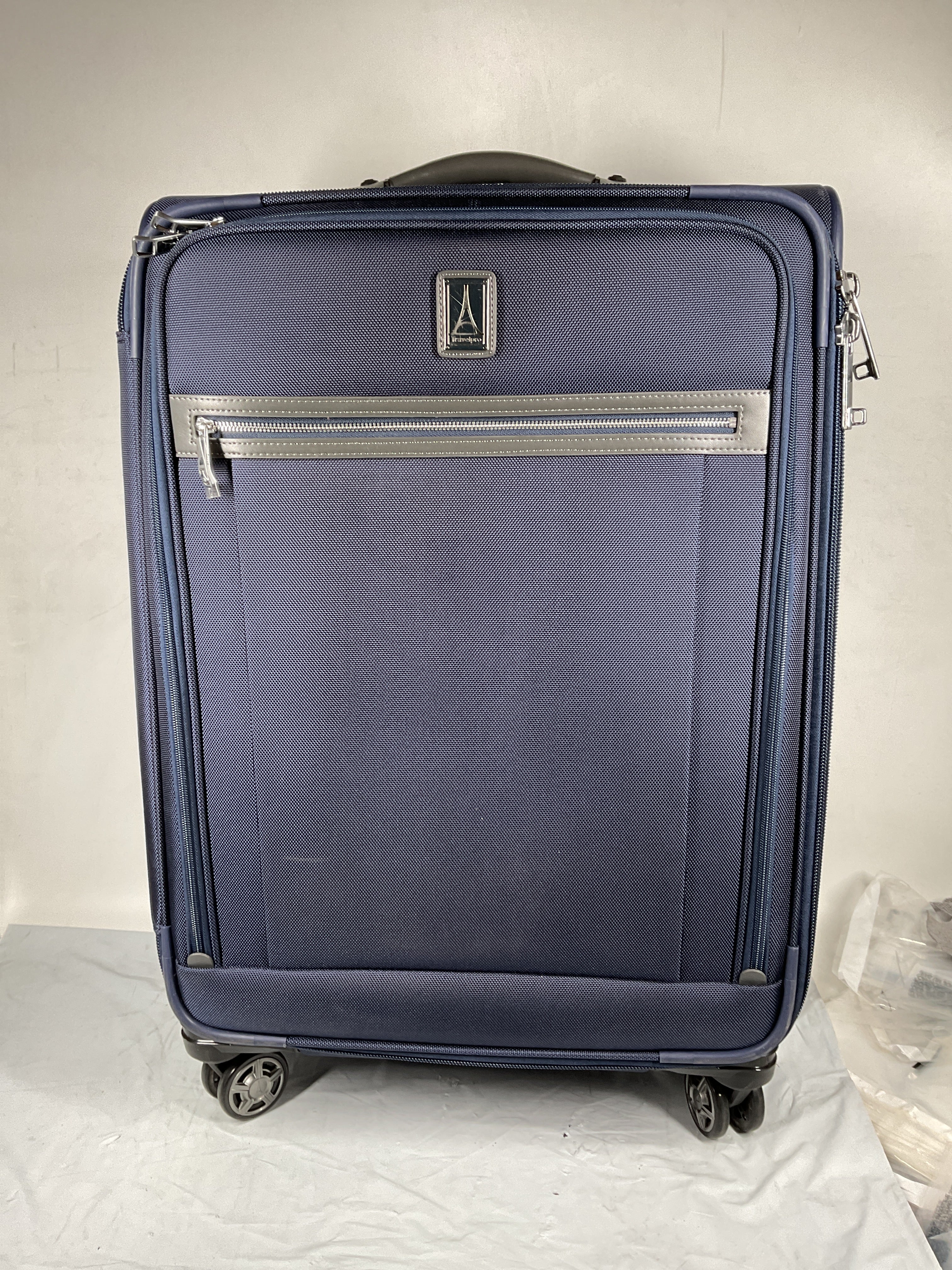 Travelpro Platinum Elite Softside Expandable Checked Luggage, 8 Wheel Spinner Large Suitcase, TSA Lock, Men and Women ( Dark Blue , Checked-Medium 25-Inch ) Dark Blue Checked Medium 25 Inch U9